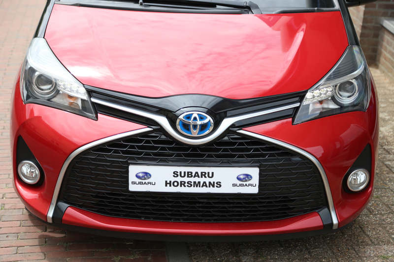 Toyota Yaris 1.5 Hybrid Dynamic Bi-Tone Navi Camera — photo 14