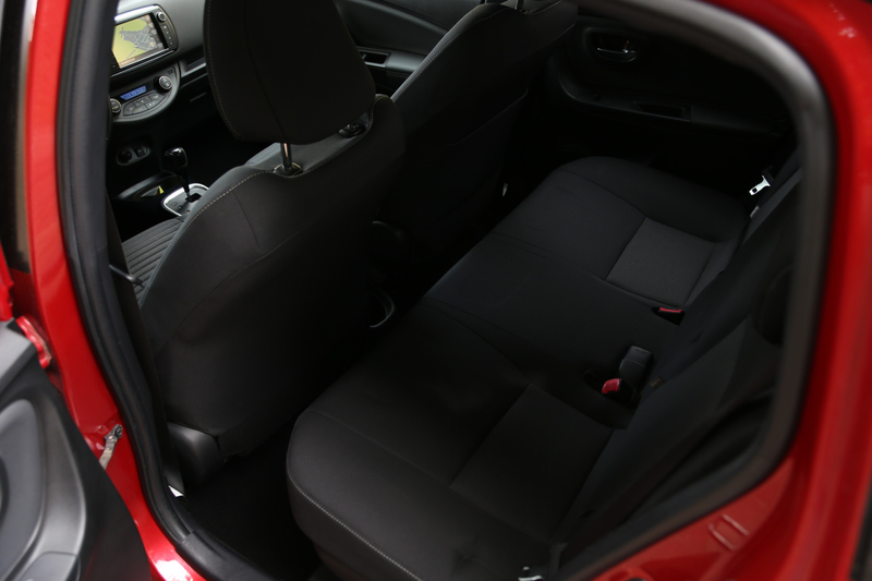 Toyota Yaris 1.5 Hybrid Dynamic Bi-Tone Navi Camera — photo 11