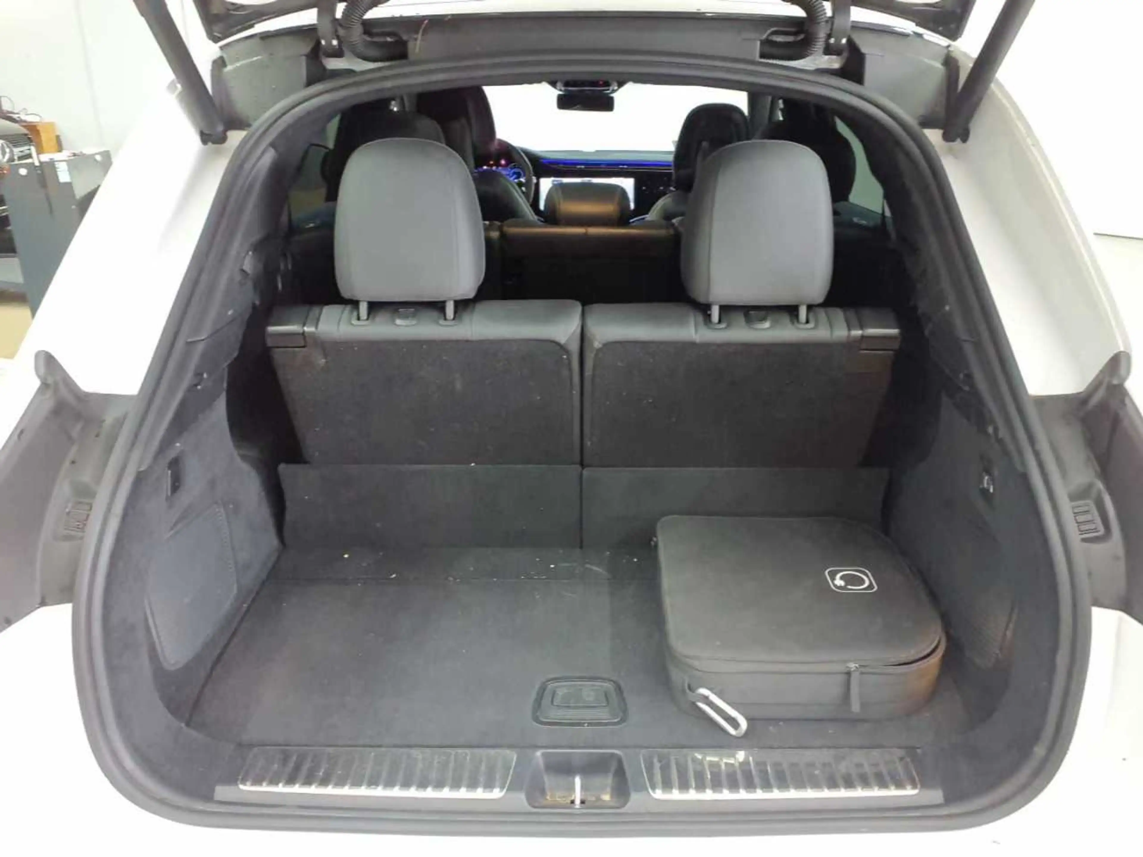 Mercedes-Benz EQS SUV EQS SUV500 4M AMG Adv+ Premium Pano 7Si — photo 10