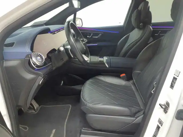 Mercedes-Benz Eqs view 3