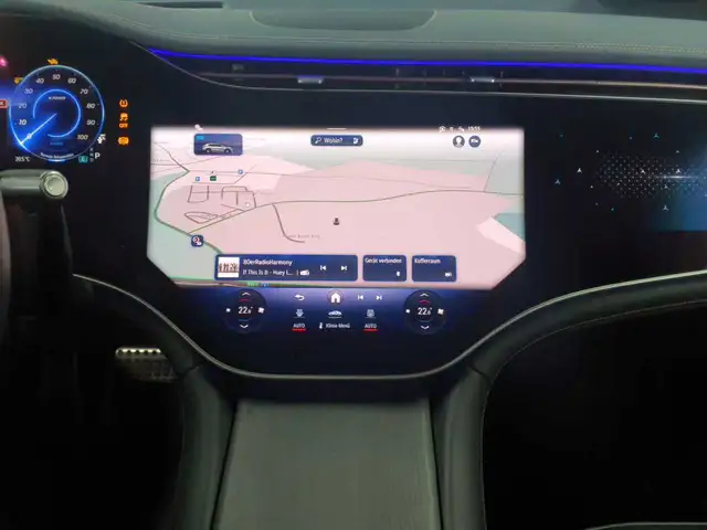 Mercedes-Benz Eqs view 8