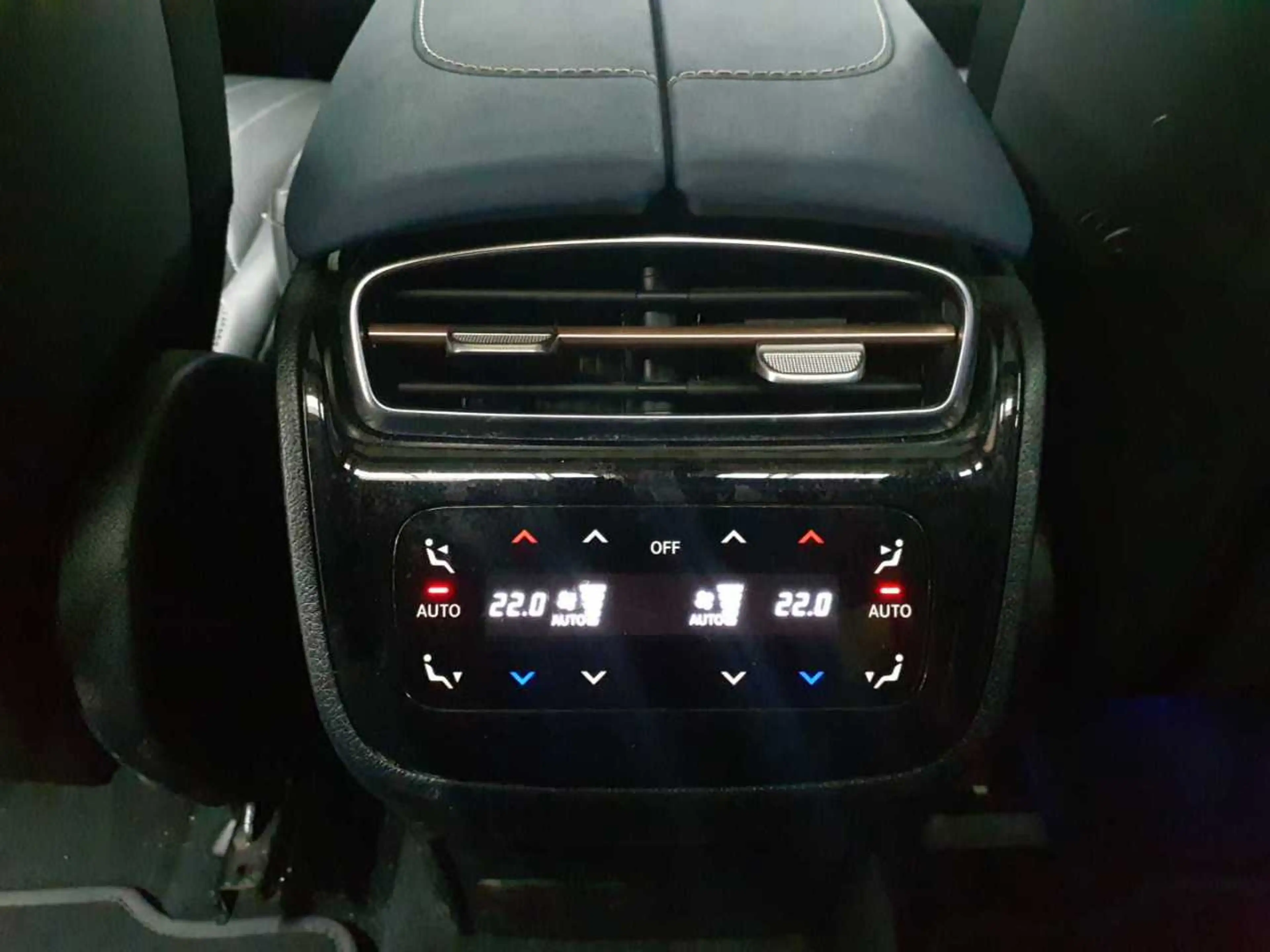 Mercedes-Benz EQS SUV EQS SUV500 4M AMG Adv+ Premium Pano 7Si — photo 9