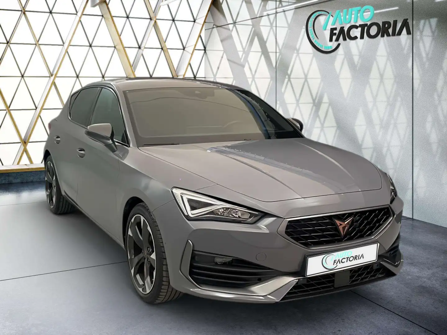 CUPRA Leon -39% 1.5 TSI 150cv BVA +GPS+CAM+MATRIX LED+Opts Grijs - 2