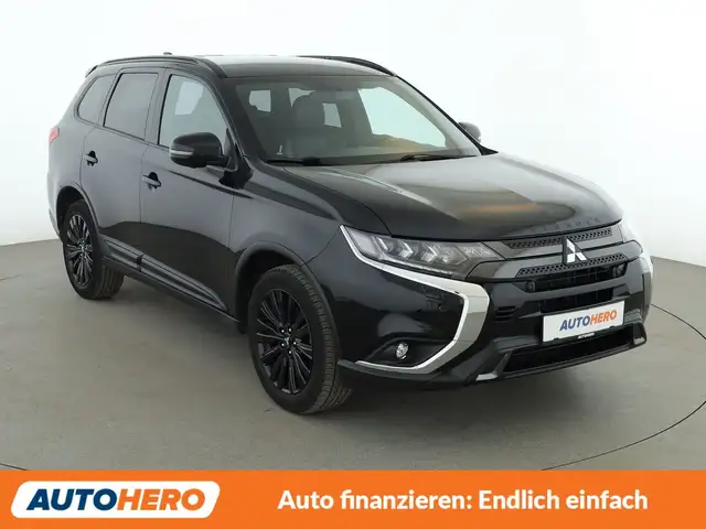 Mitsubishi Outlander view 8