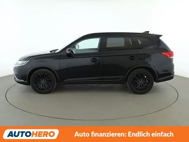 Mitsubishi Outlander view 3