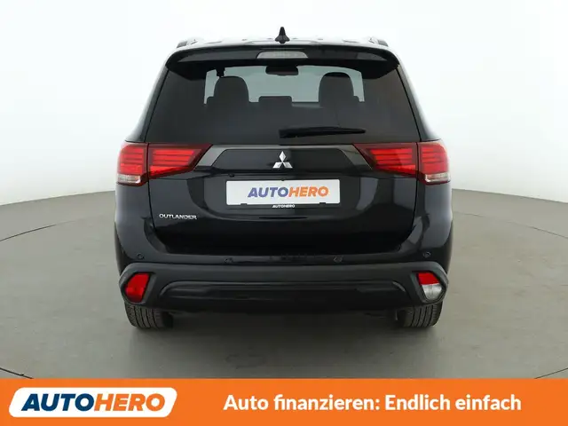 Mitsubishi Outlander view 5