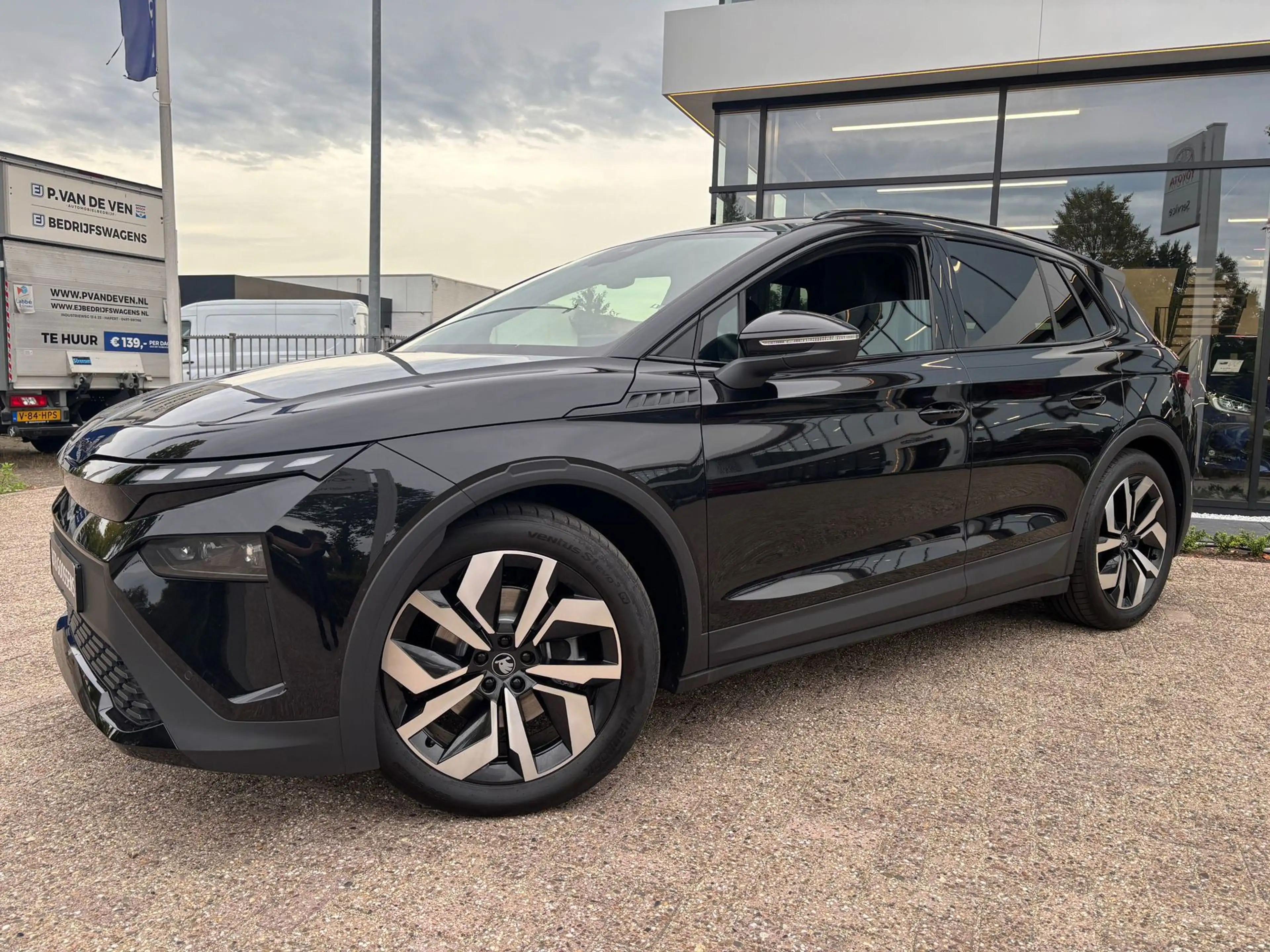 Skoda Elroq 60 Sportline — photo 2