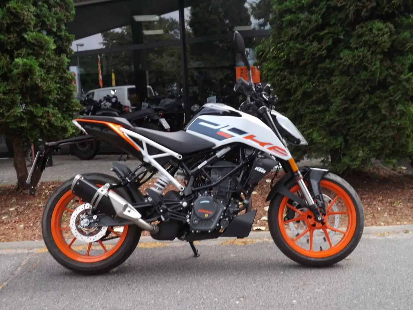 KTM 125 Duke ABS Weiß - 2