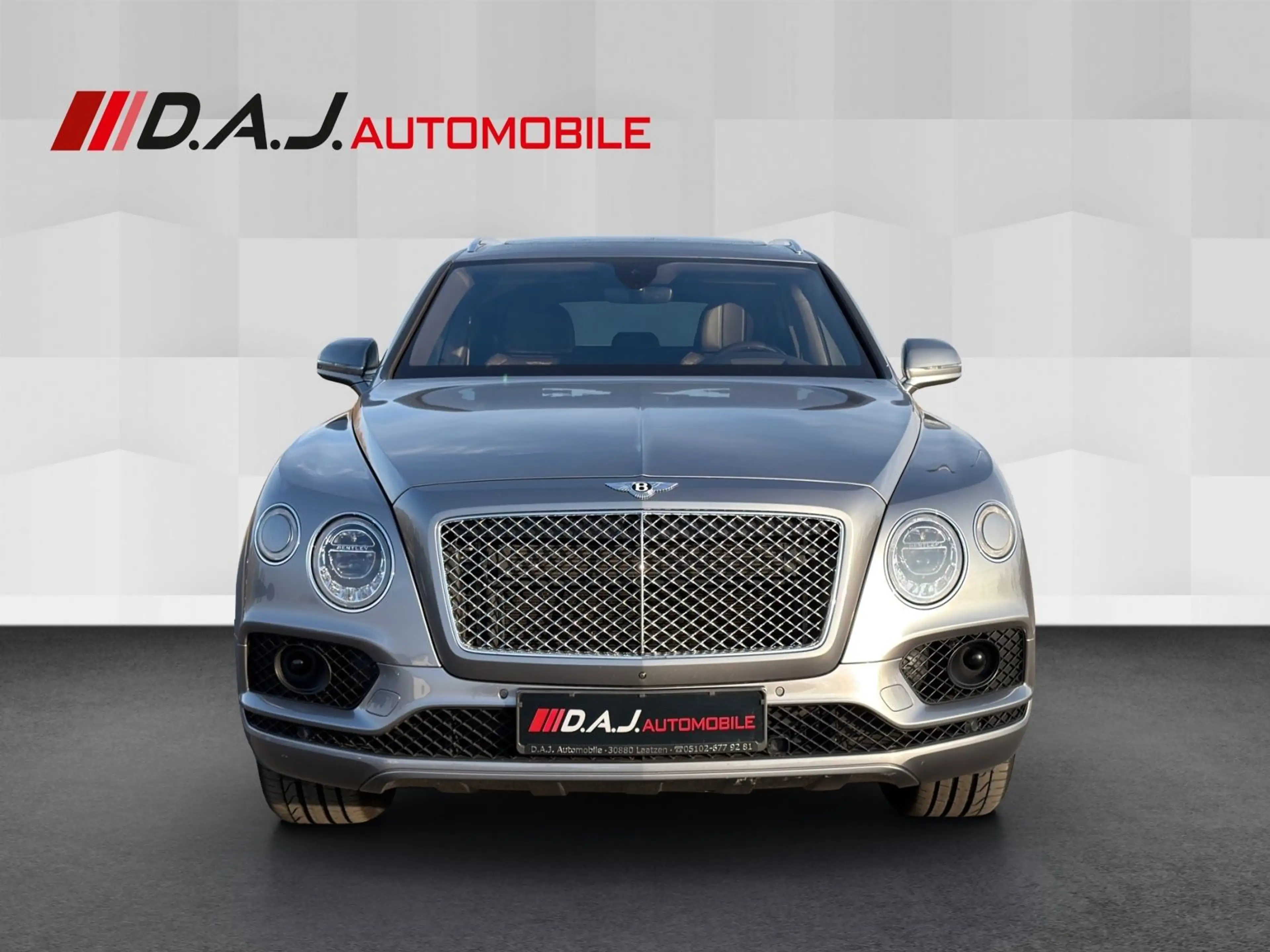 Bentley Bentayga 6.0 W12 4WD Massage Night Sitzb ACC HuD — photo 8