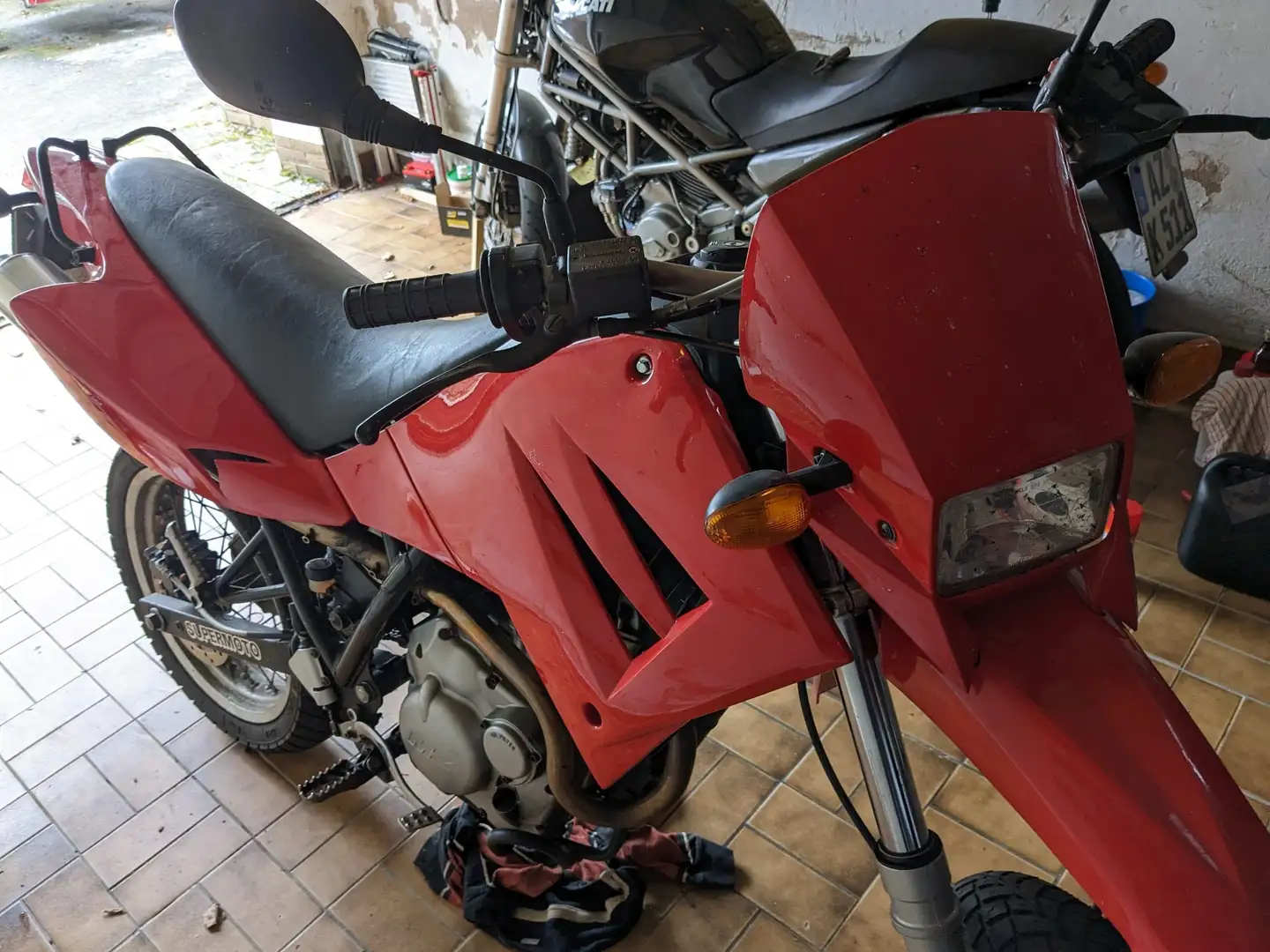 MZ 125 SM Czerwony - 1