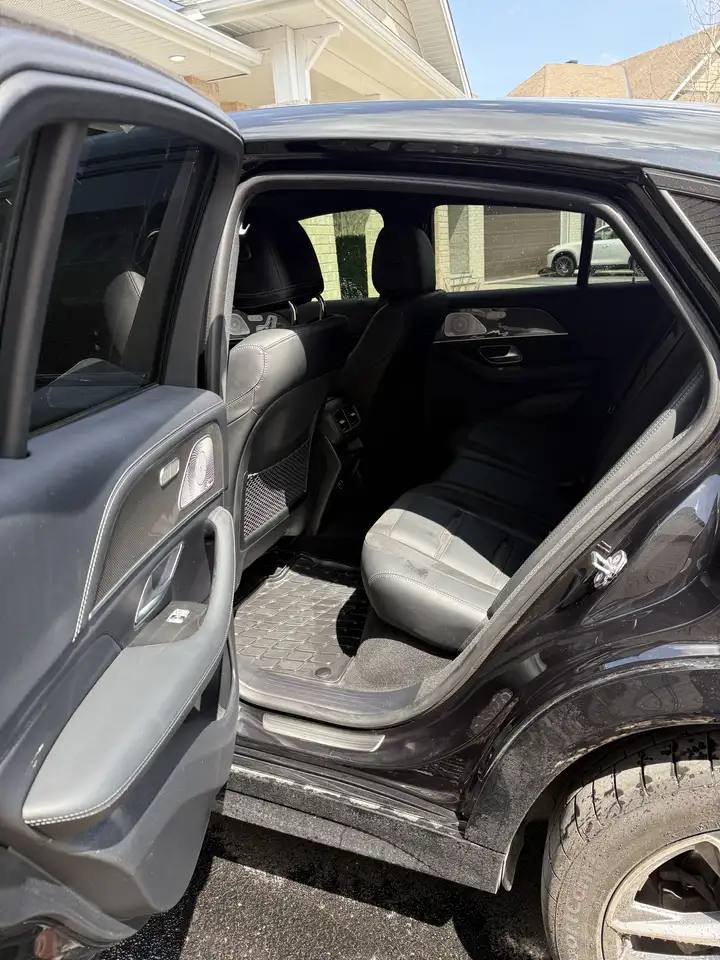 Mercedes-Benz GLE снимка Mercedes-Benz GLE