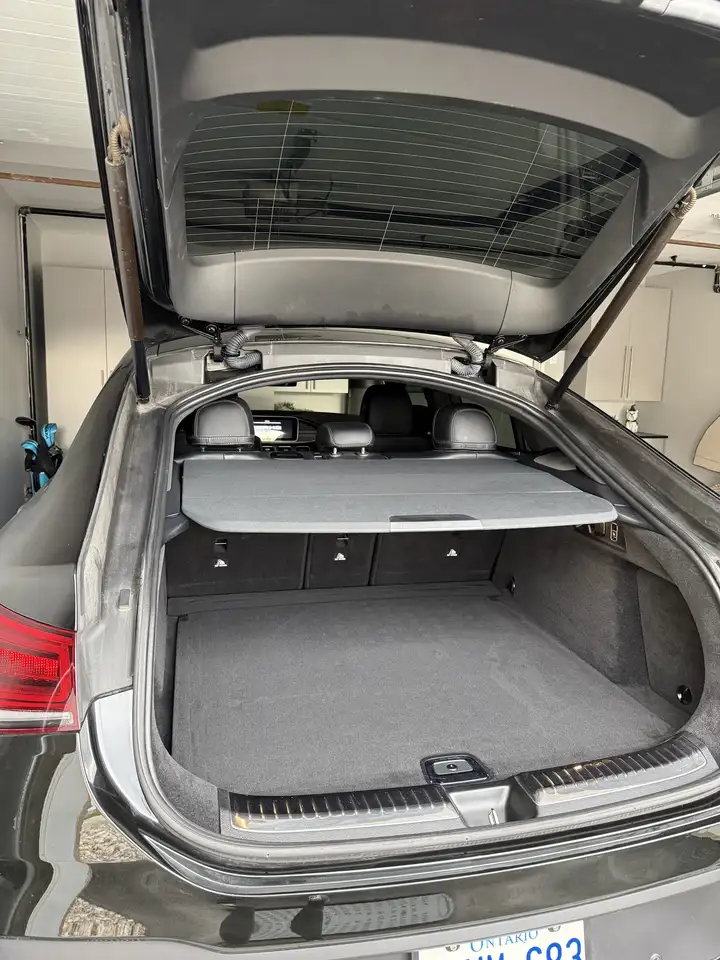 Mercedes-Benz GLE снимка Mercedes-Benz GLE