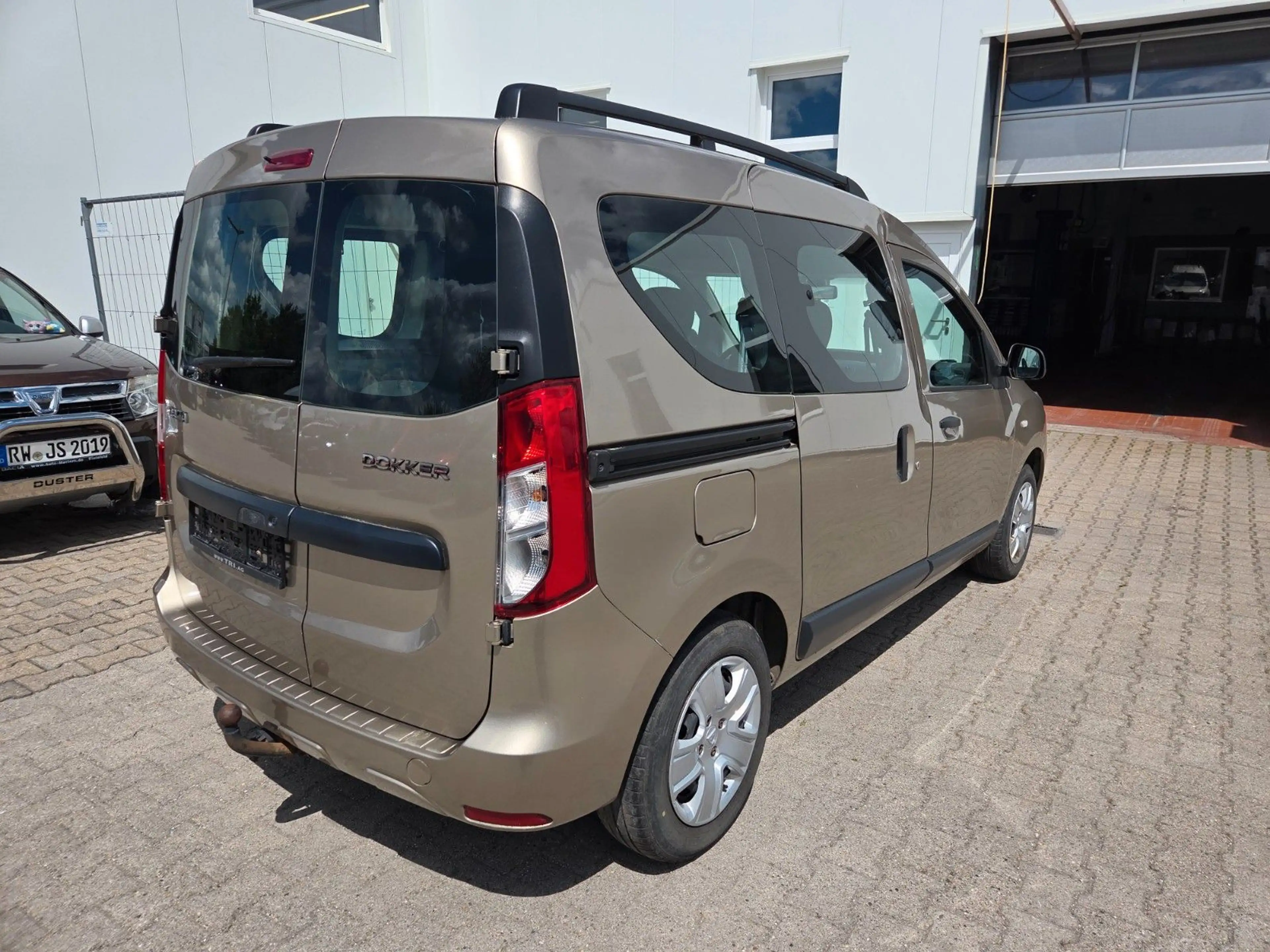 Dacia Dokker TCe 130 Comfort GPF Navi AHK Sitzheizung — photo 4
