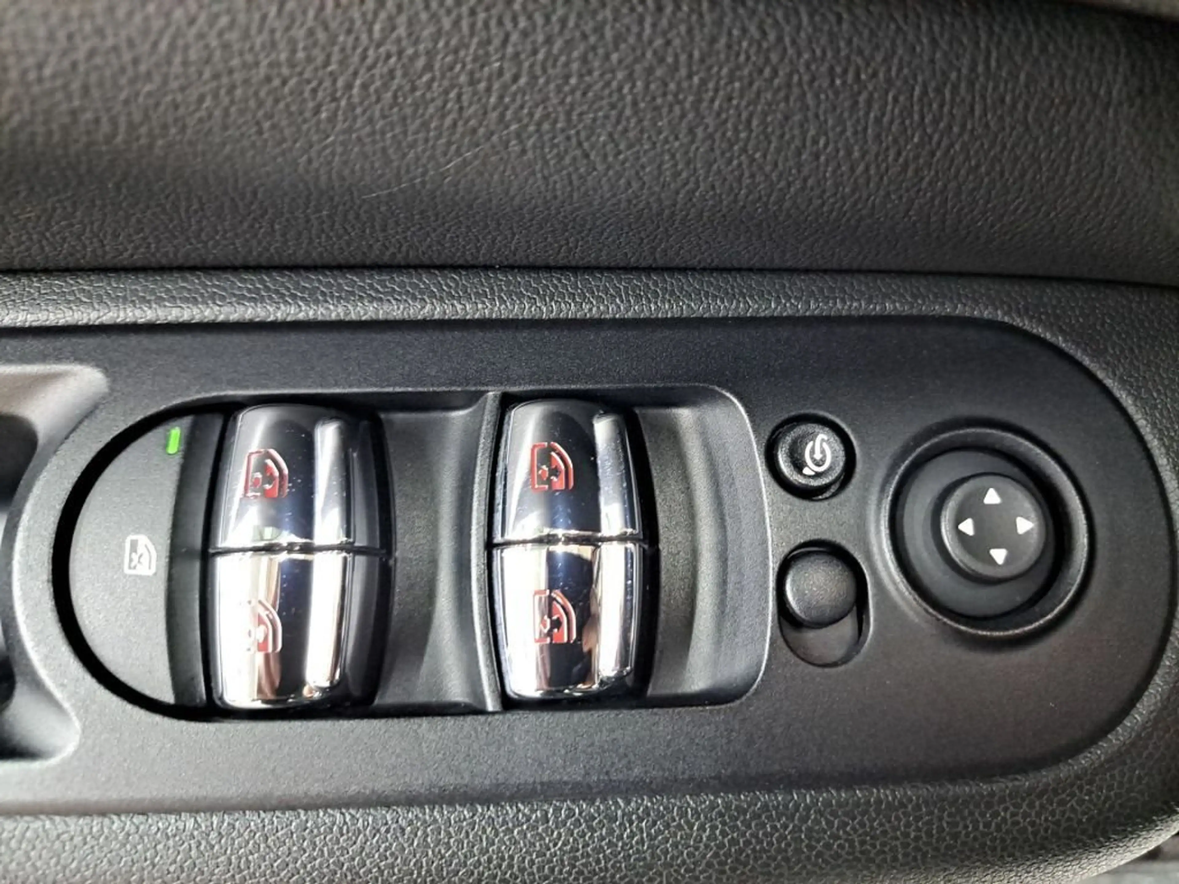 MINI Cooper D Clubman Aut. HUD RFK NAVI LED — photo 12