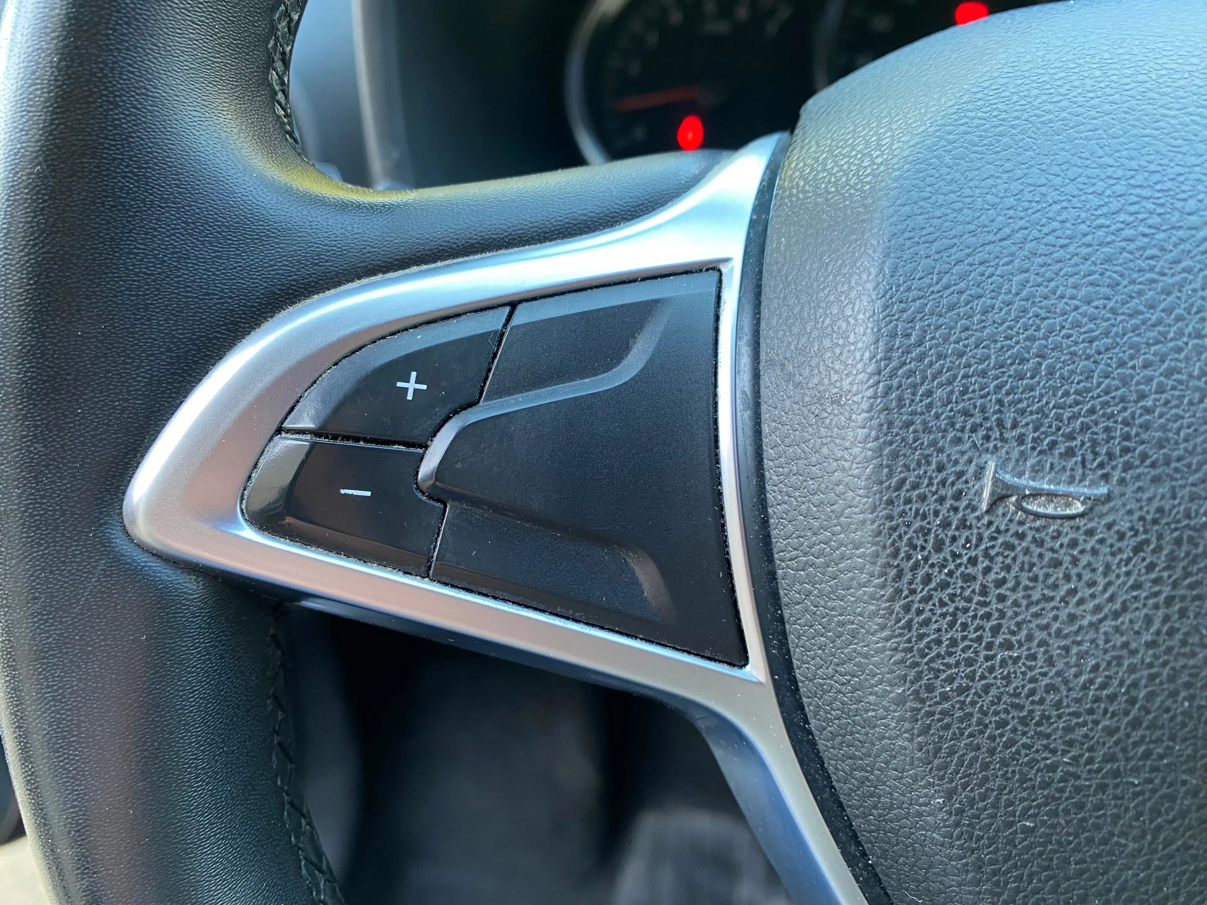 Dacia Logan 0.9 TCe /FAIBLE KM /NAVI /CLIM / EURO6b/GARANTIE!! — photo 15