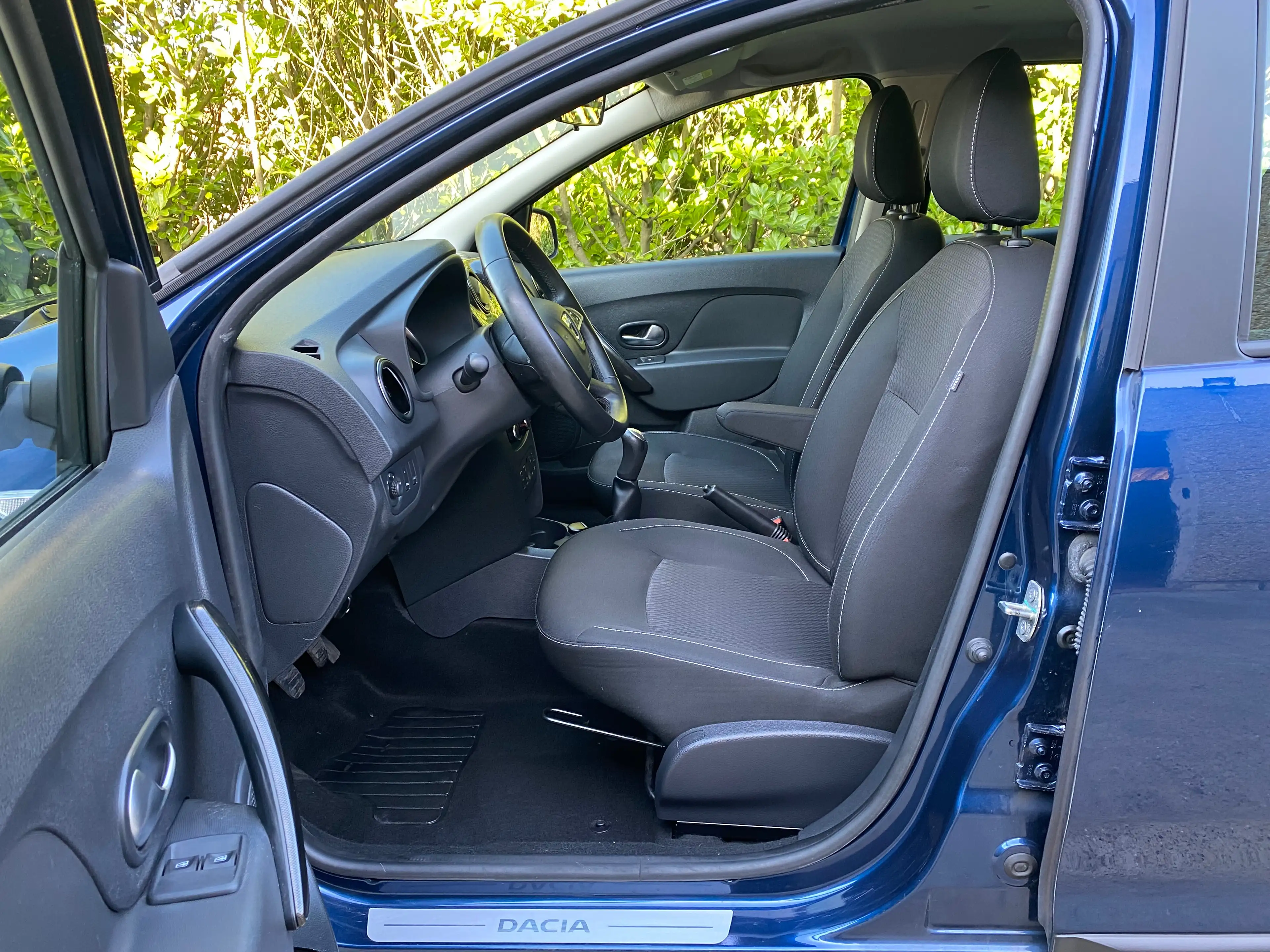 Dacia Logan 0.9 TCe /FAIBLE KM /NAVI /CLIM / EURO6b/GARANTIE!! — photo 7