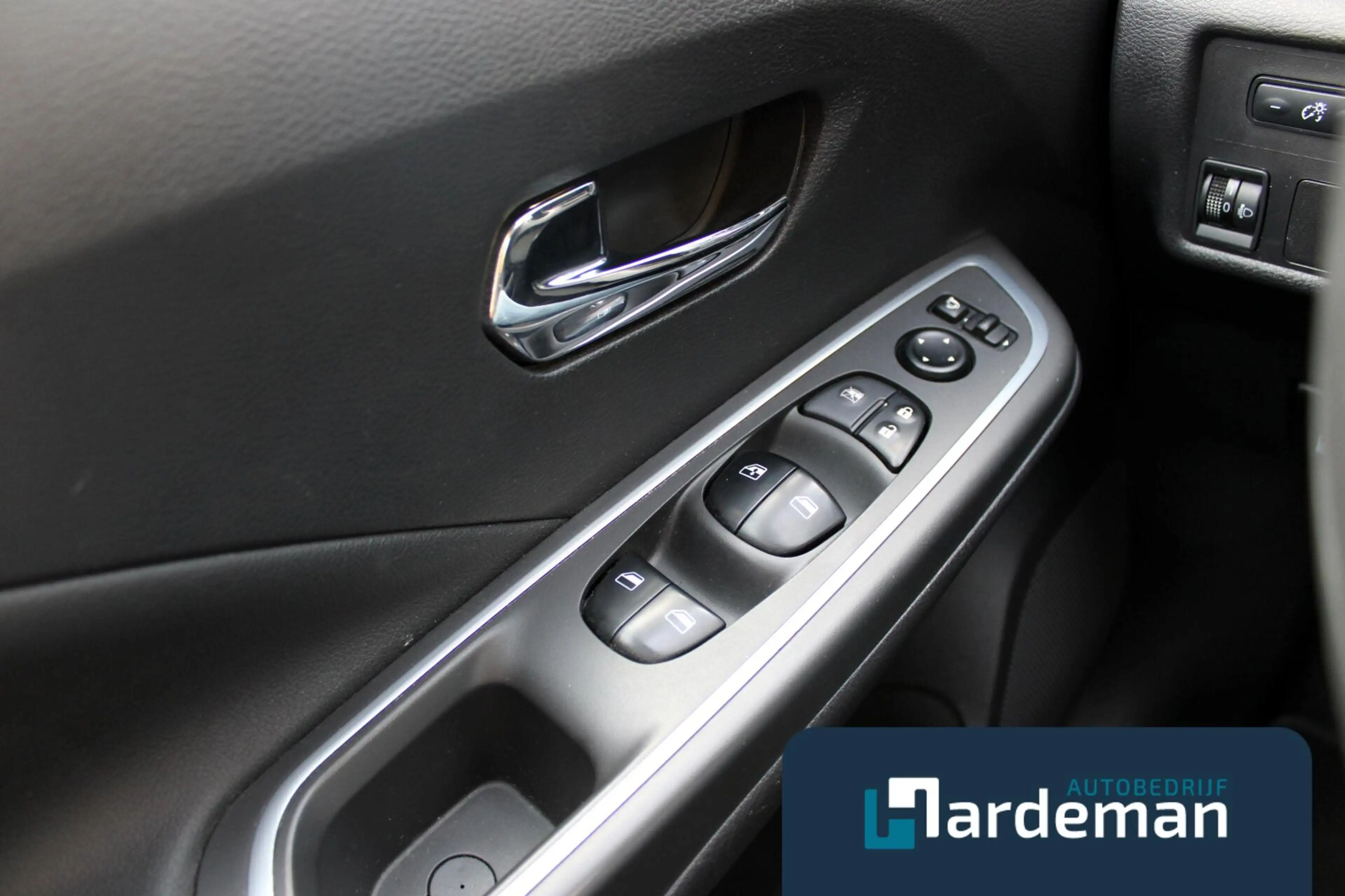 Nissan Micra 1.0 IG-T N-Sport Carplay — photo 10