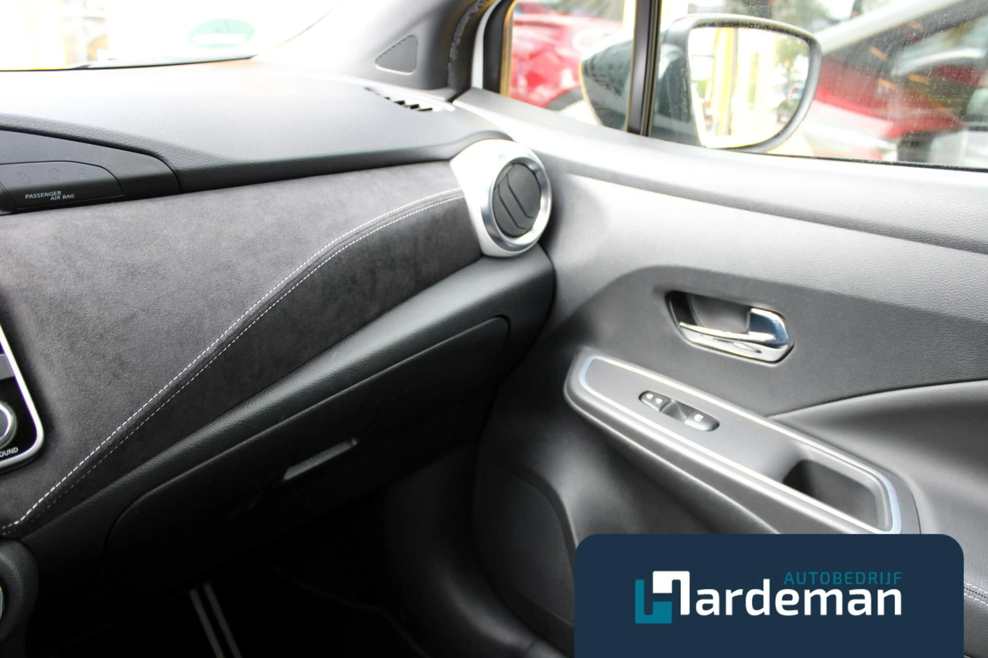 Nissan Micra 1.0 IG-T N-Sport Carplay — photo 11