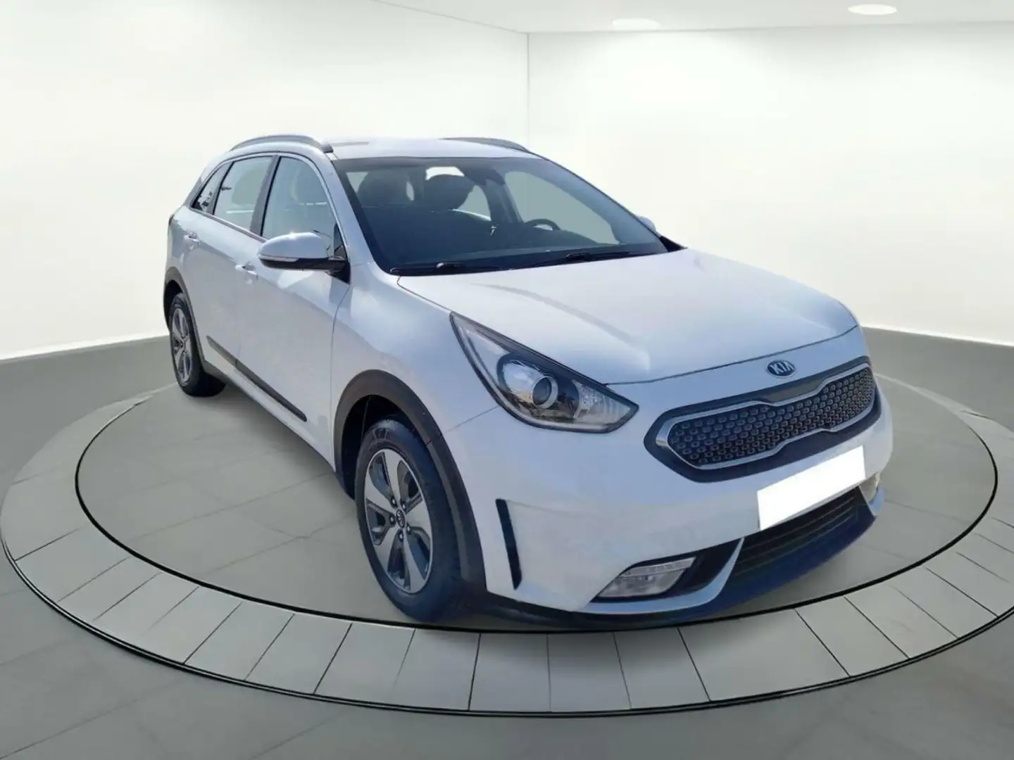 Kia Niro 1.6 Gdi Hibrido 104kw (141cv)Drive hev Bianco - 2