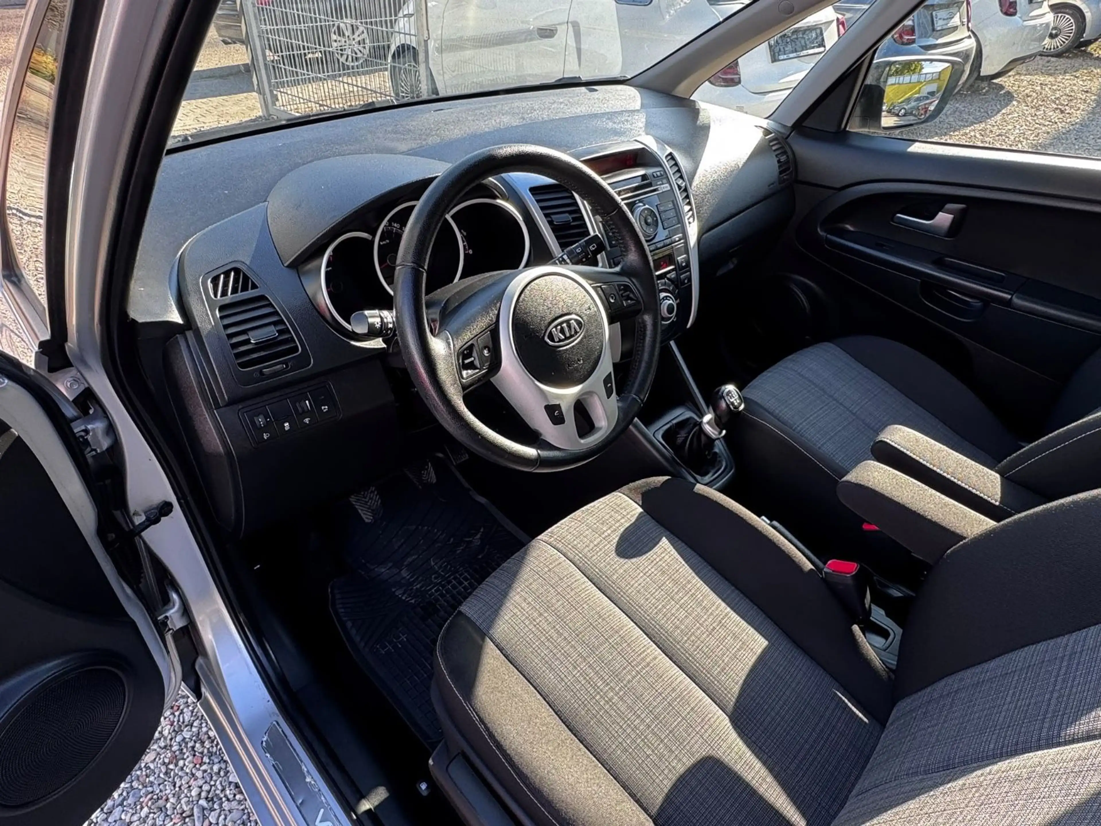 Kia Venga Spirit*AHK*Klima*Sitzhei.*Parksensor* — photo 13
