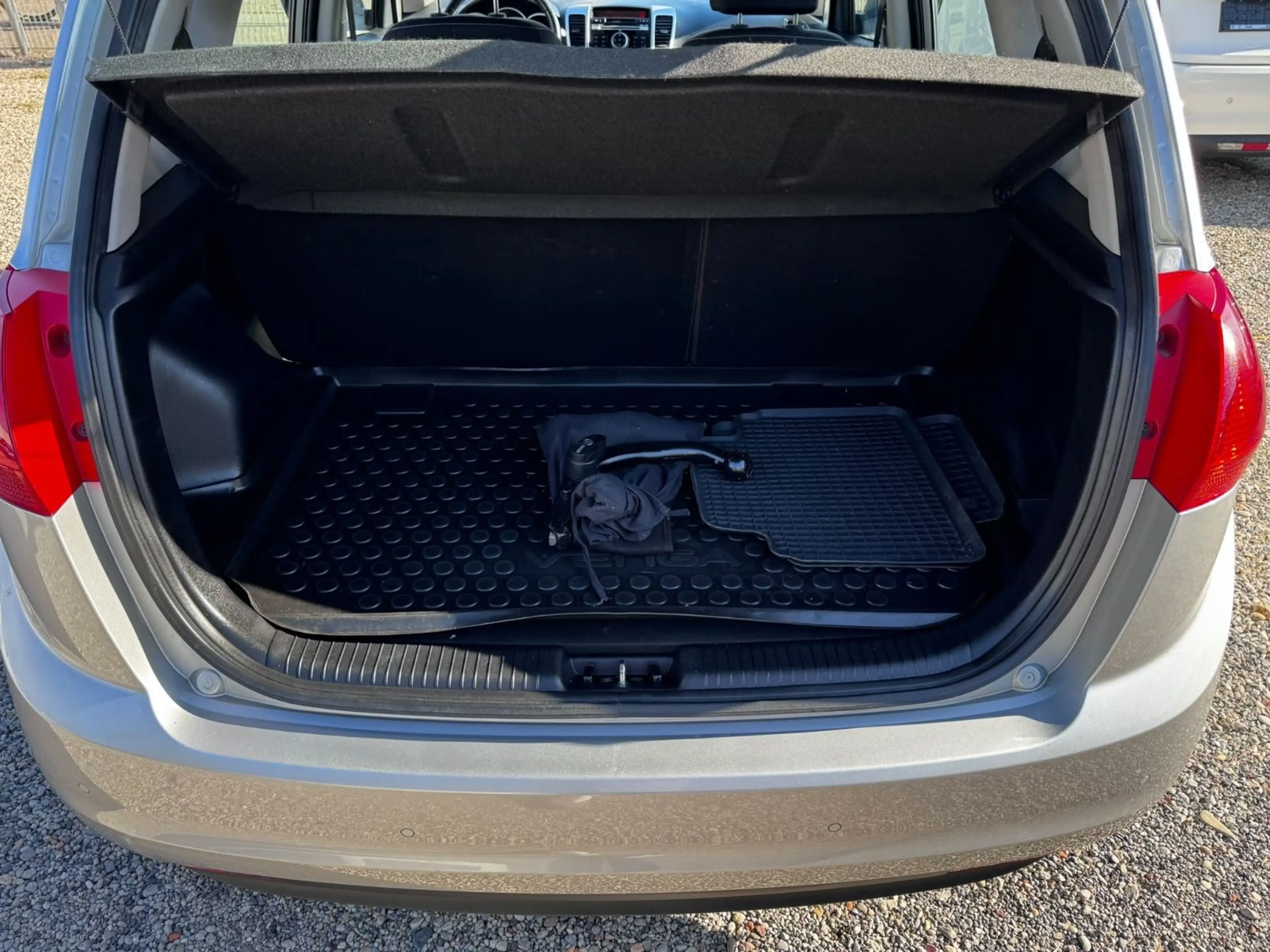 Kia Venga Spirit*AHK*Klima*Sitzhei.*Parksensor* — photo 9