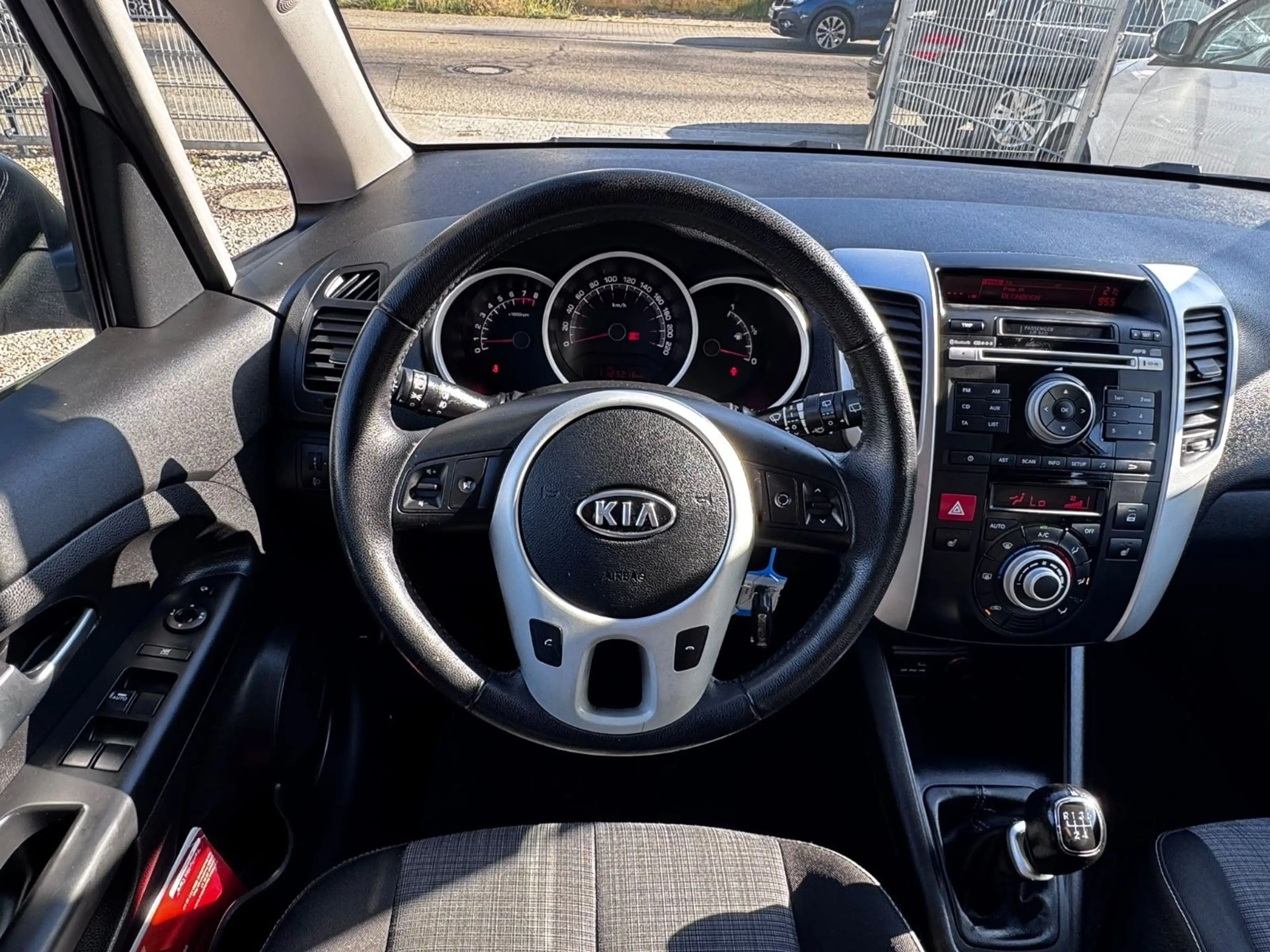 Kia Venga Spirit*AHK*Klima*Sitzhei.*Parksensor* — photo 10