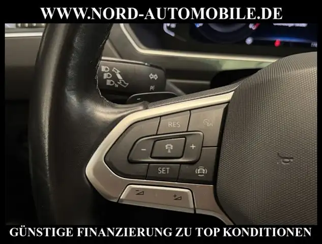 Volkswagen Tiguan Allspace view 23