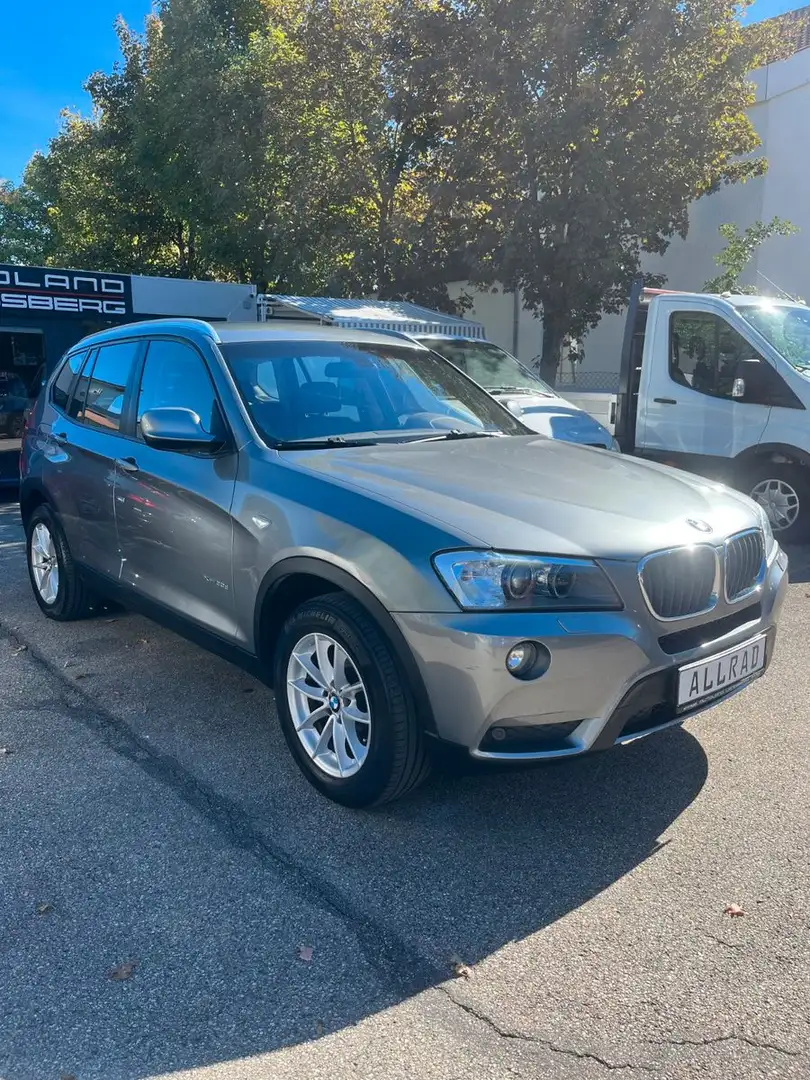 BMW X3 xDrive 20 d*LEDER*AHK*NAVI**TEMPO*SHZ*PDC* Grau - 1