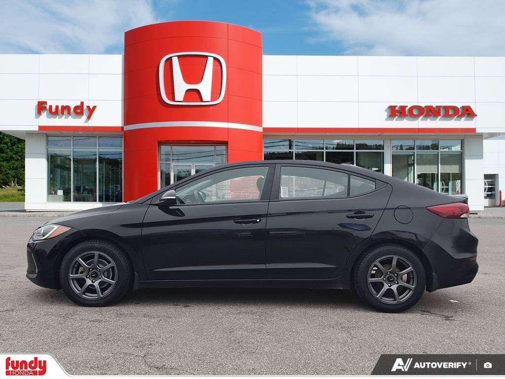 2018 Hyundai Elantra GL Manual — снимка 2