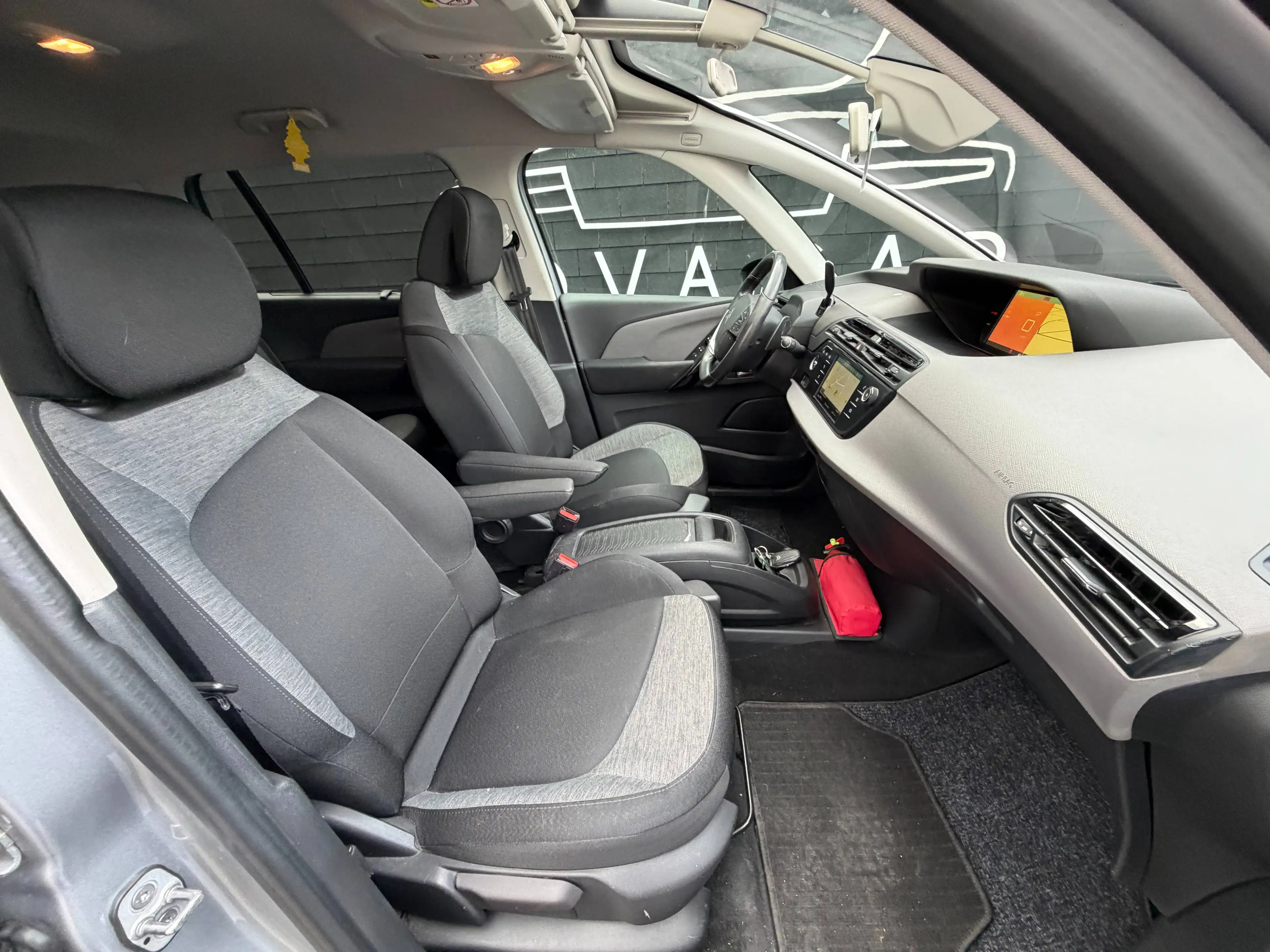 Citroen Grand C4 Picasso 1.6 BlueHDi+BOITE AUTO+7 PLACES+NAVI+CAMERA+EU 6B — photo 11