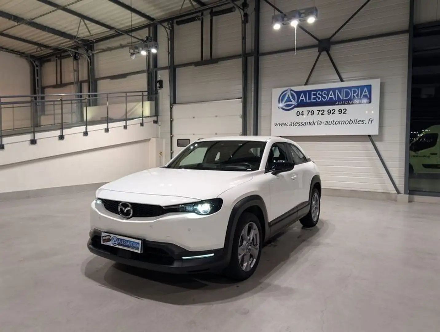 Mazda MX-30 2020 e-Skyactiv 145 ch 5P Weiß - 1