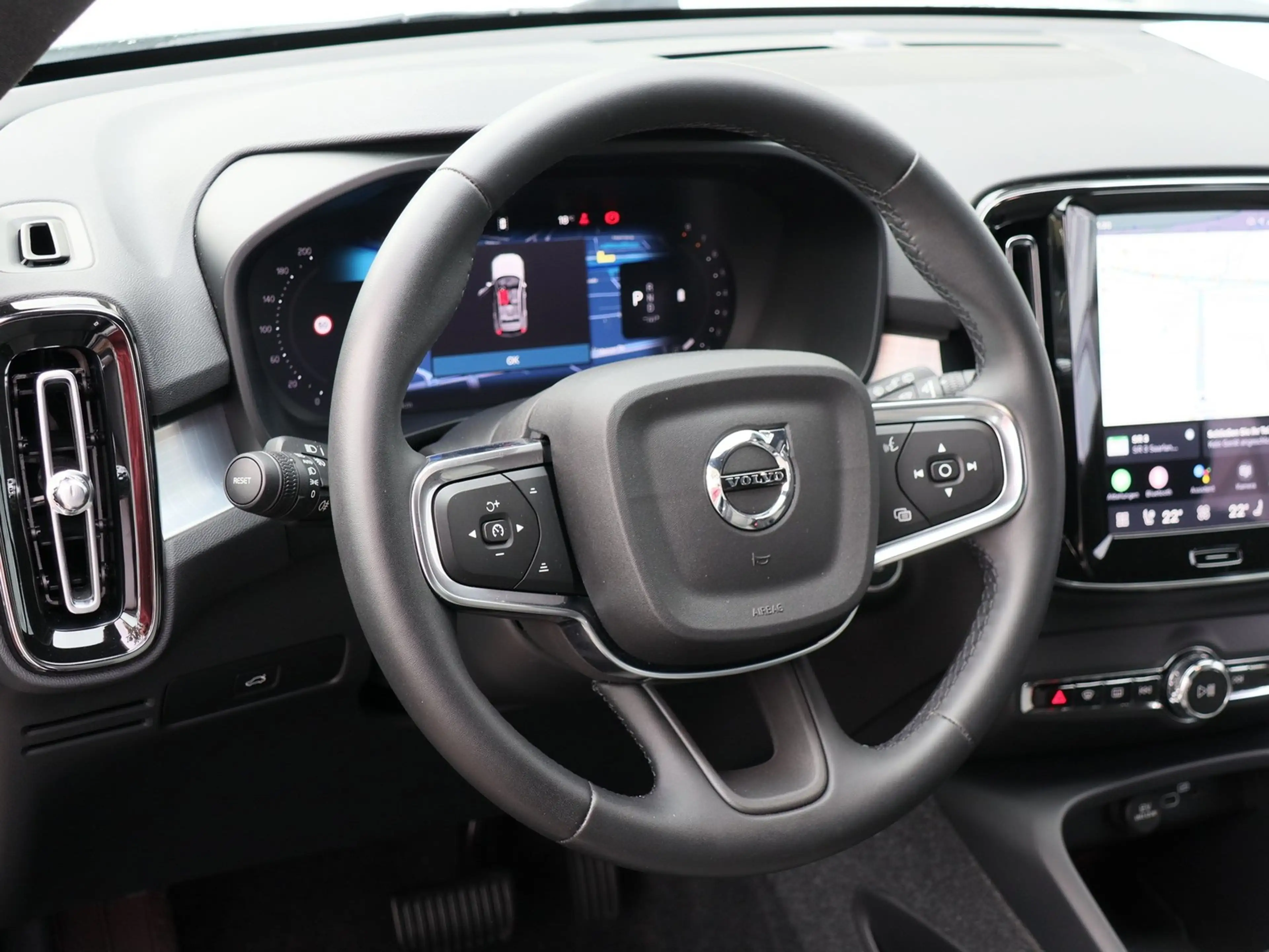 Volvo XC40 B3 Core *AHK*Kamera — photo 9