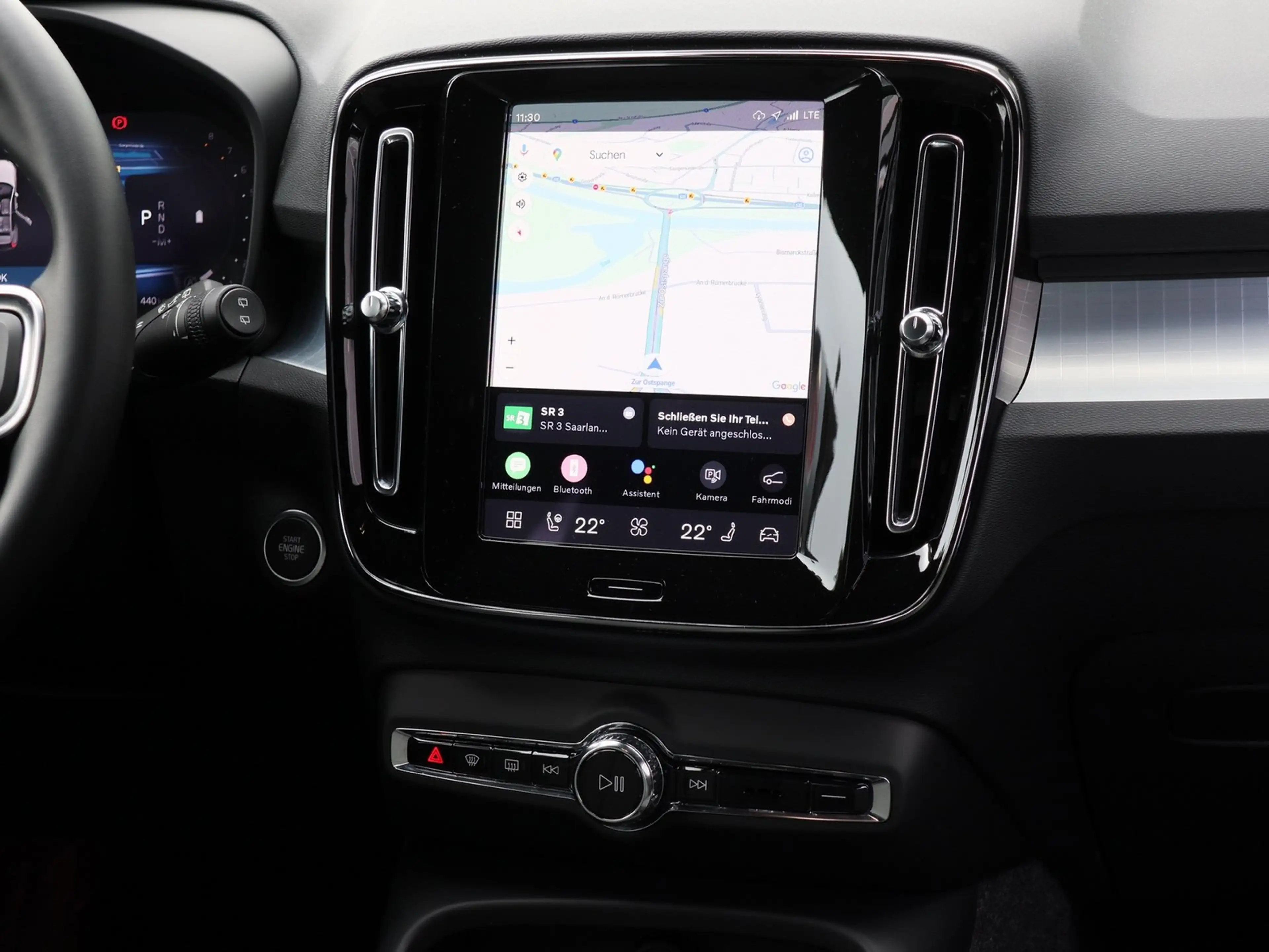 Volvo XC40 B3 Core *AHK*Kamera — photo 7