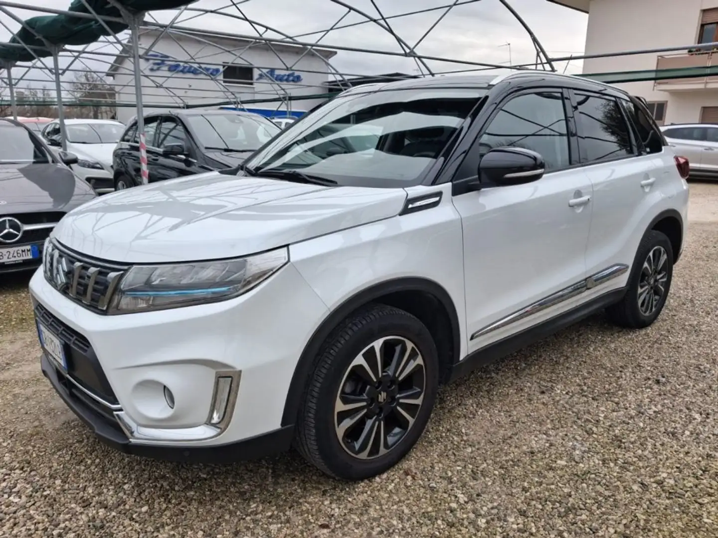 Suzuki Vitara 1.4 Hybrid 4WD AllGrip Top Blanc - 1