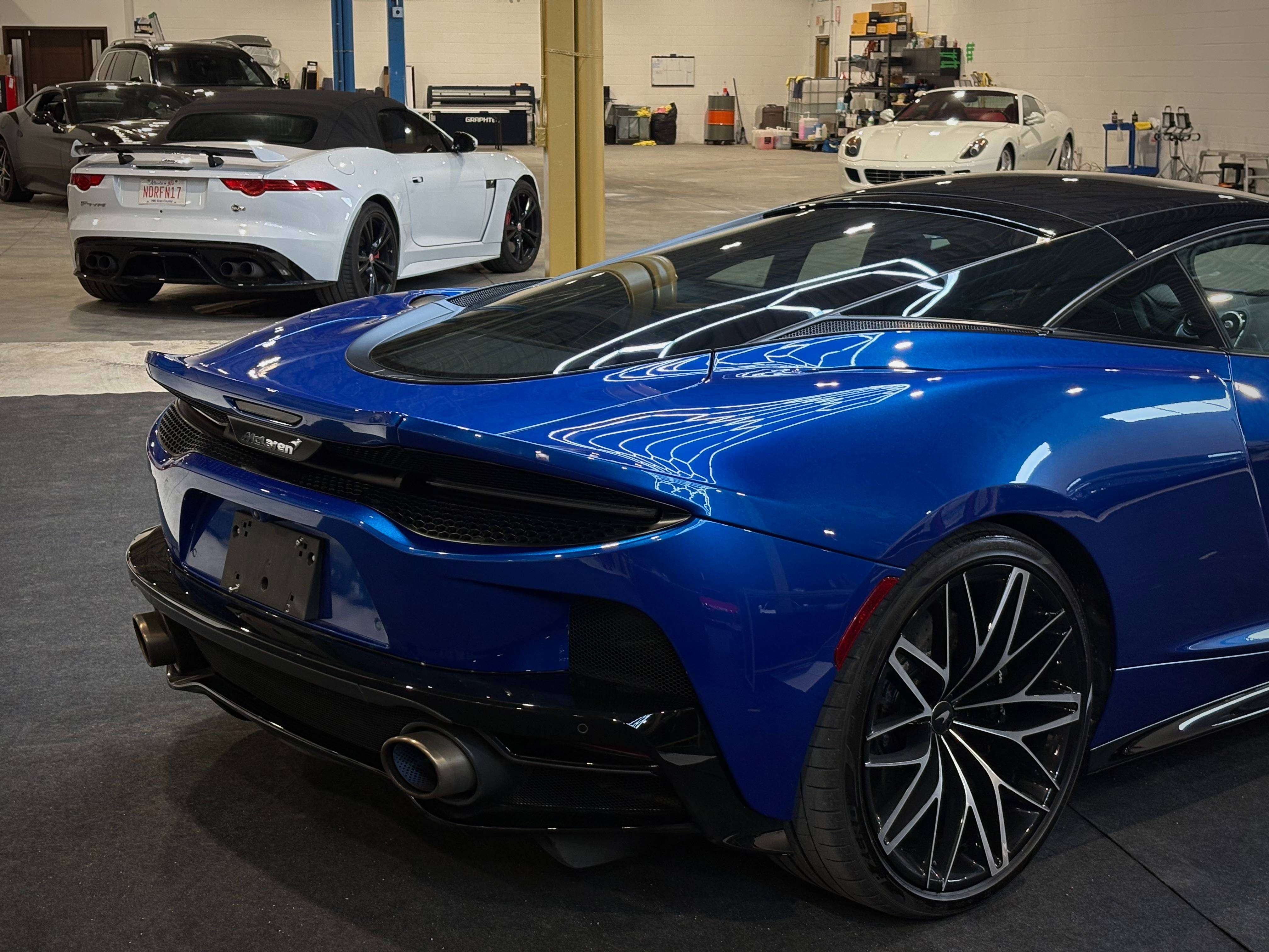 2023 McLaren GT MSO options — снимка 1