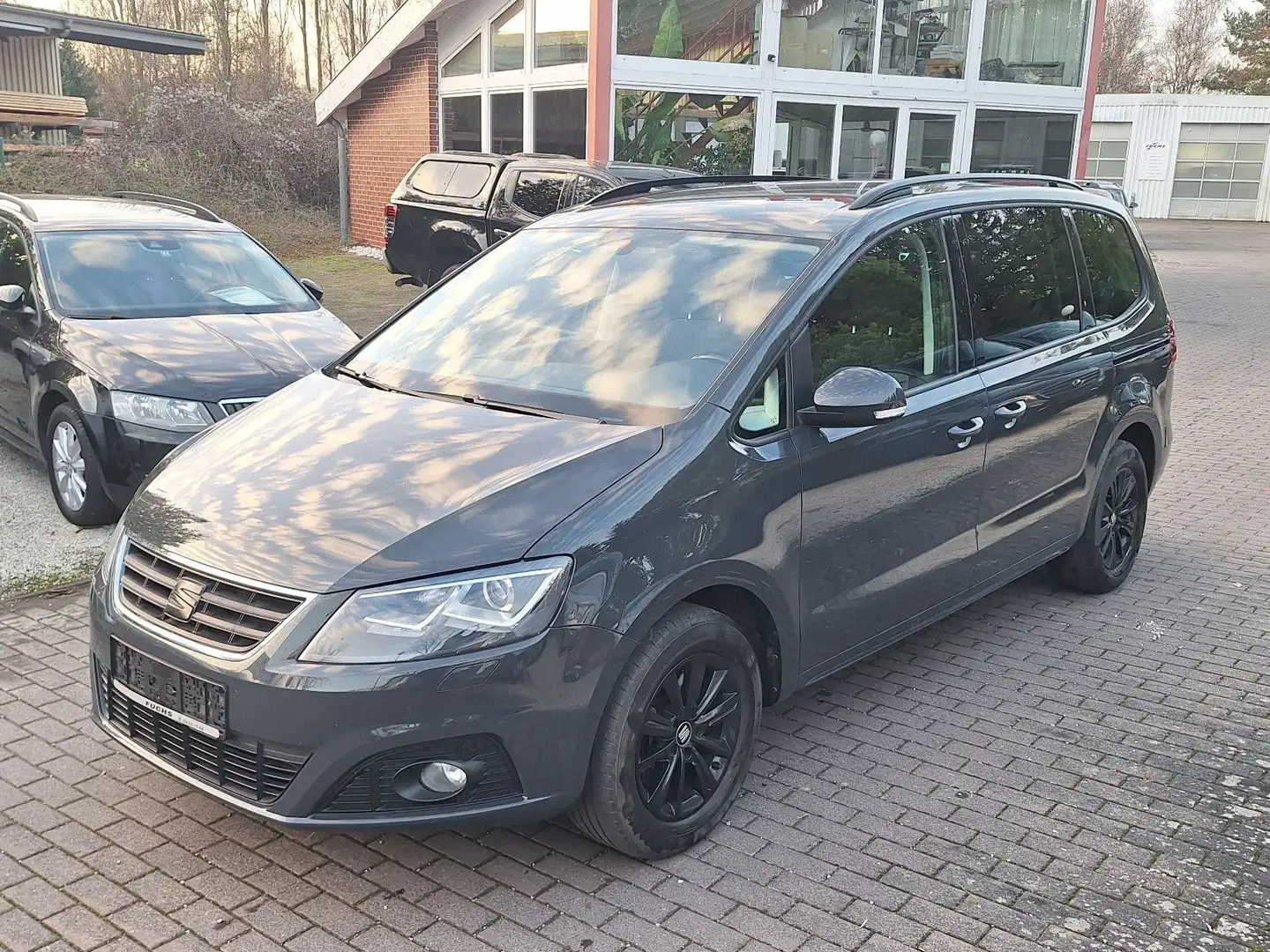 SEAT Alhambra TSI Style 2.Hand 7 Sitzer Kamera AHK Grau - 2
