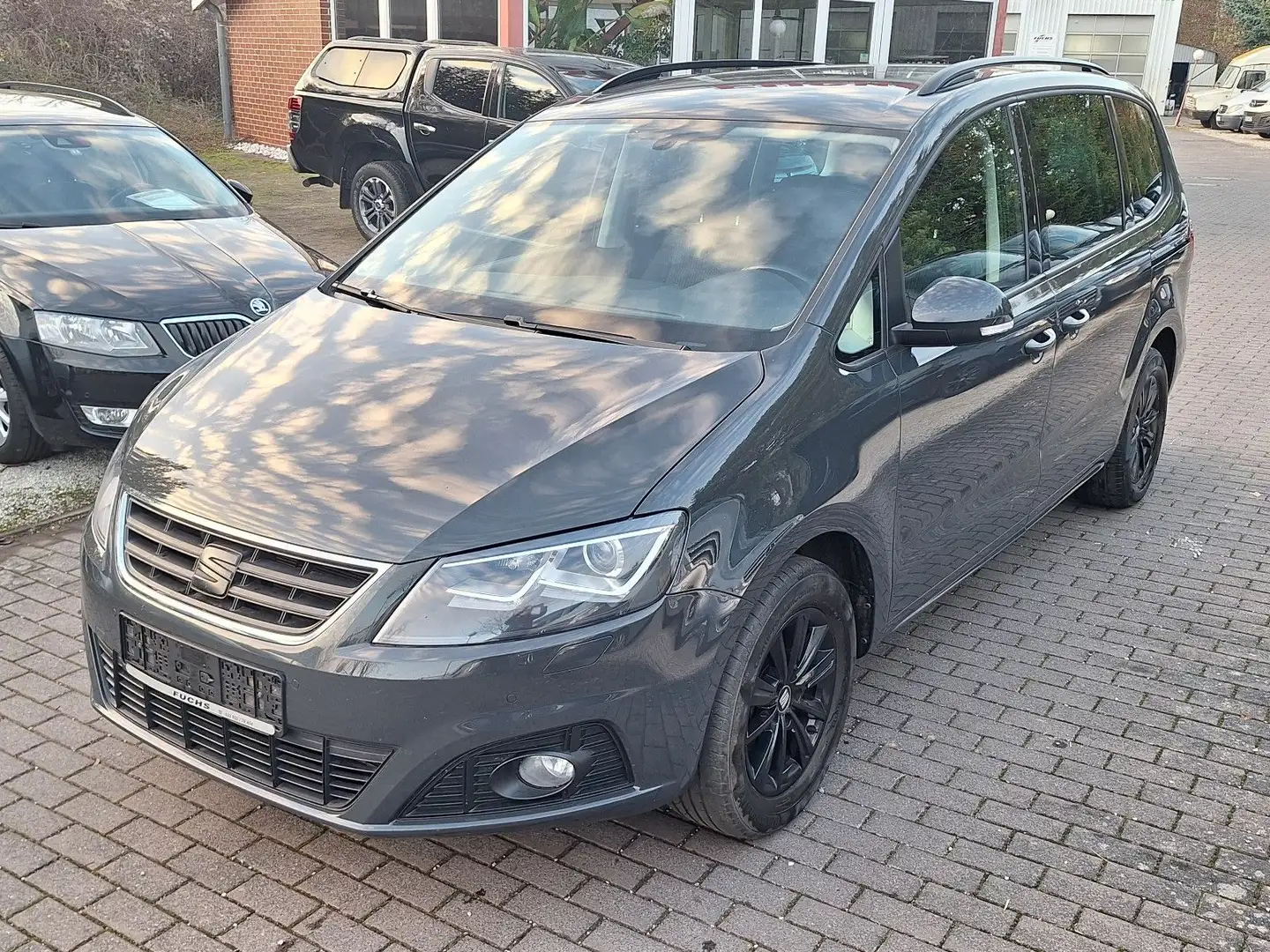 SEAT Alhambra TSI Style 2.Hand 7 Sitzer Kamera AHK Grau - 1