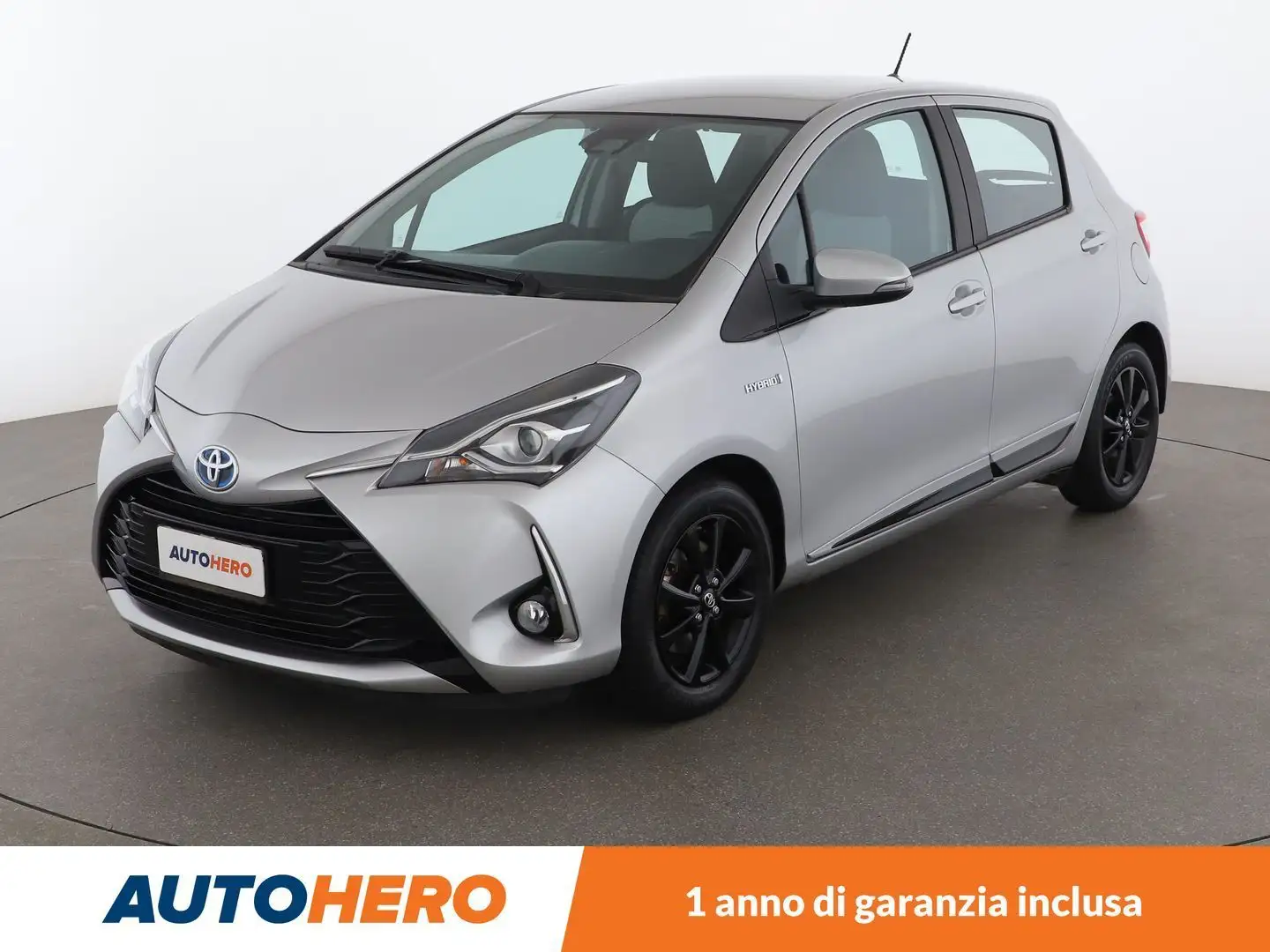 Toyota Yaris 1.5 Hybrid Active FHEV Argento - 1