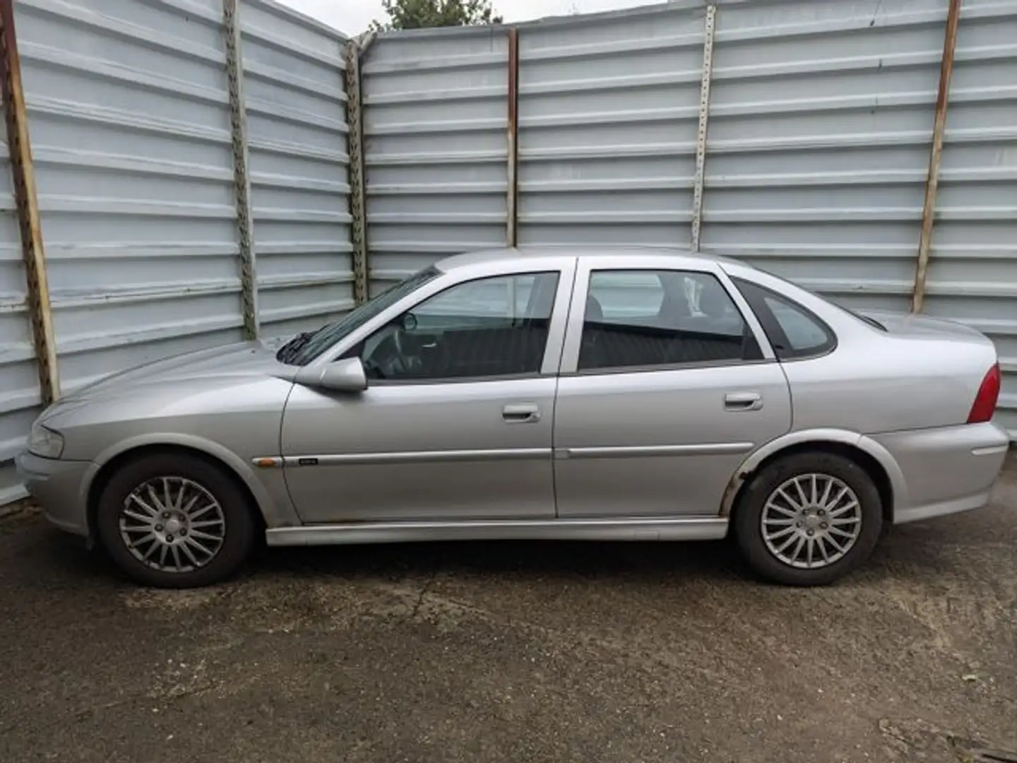 Opel Vectra B 1.6*ab 2000 in einer Hand*Tüv:10/2026* Zilver - 2