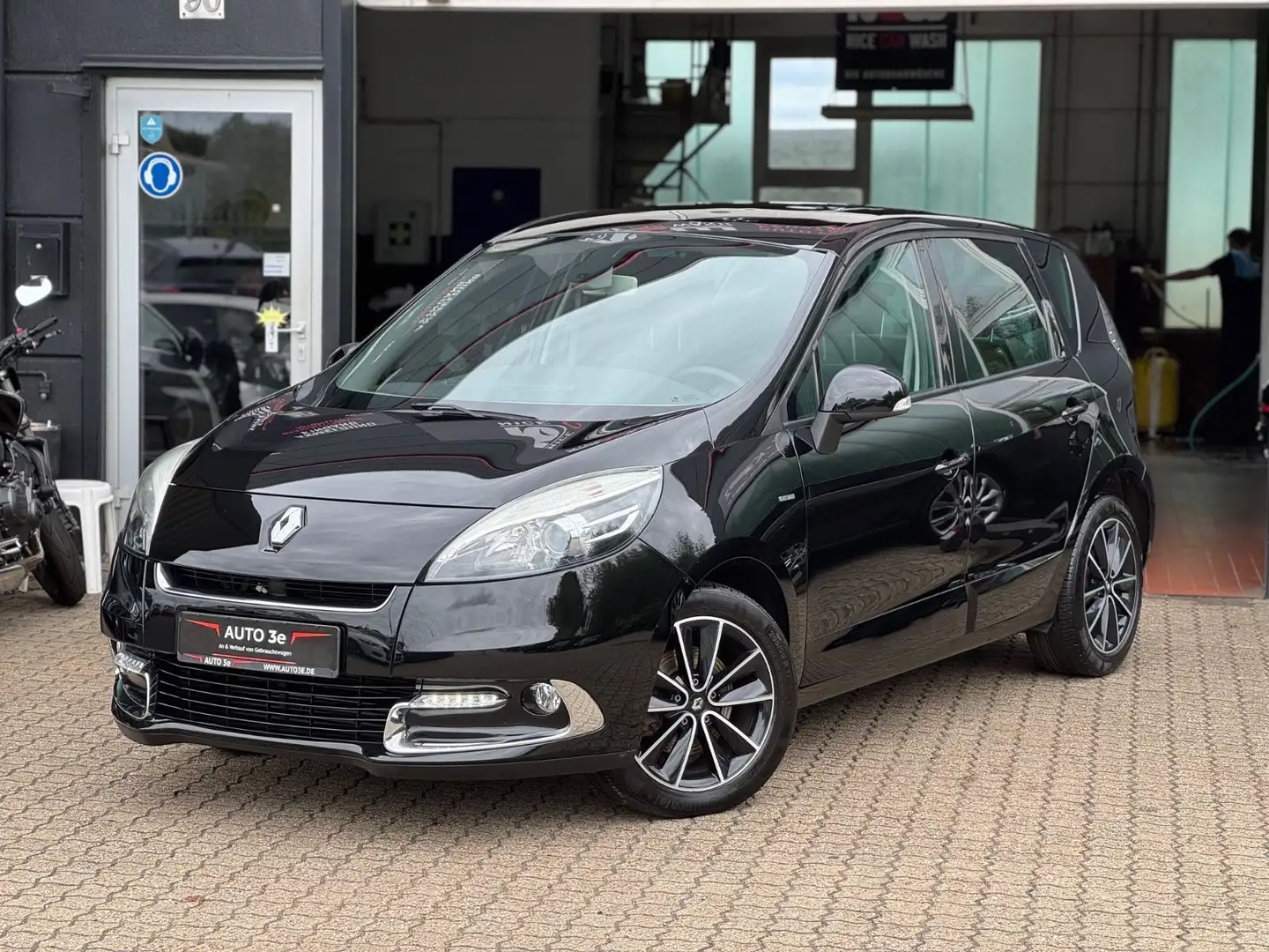 Renault Scenic III 1,4 TCE Leder Navi PDC BOSE Edition Schwarz - 2