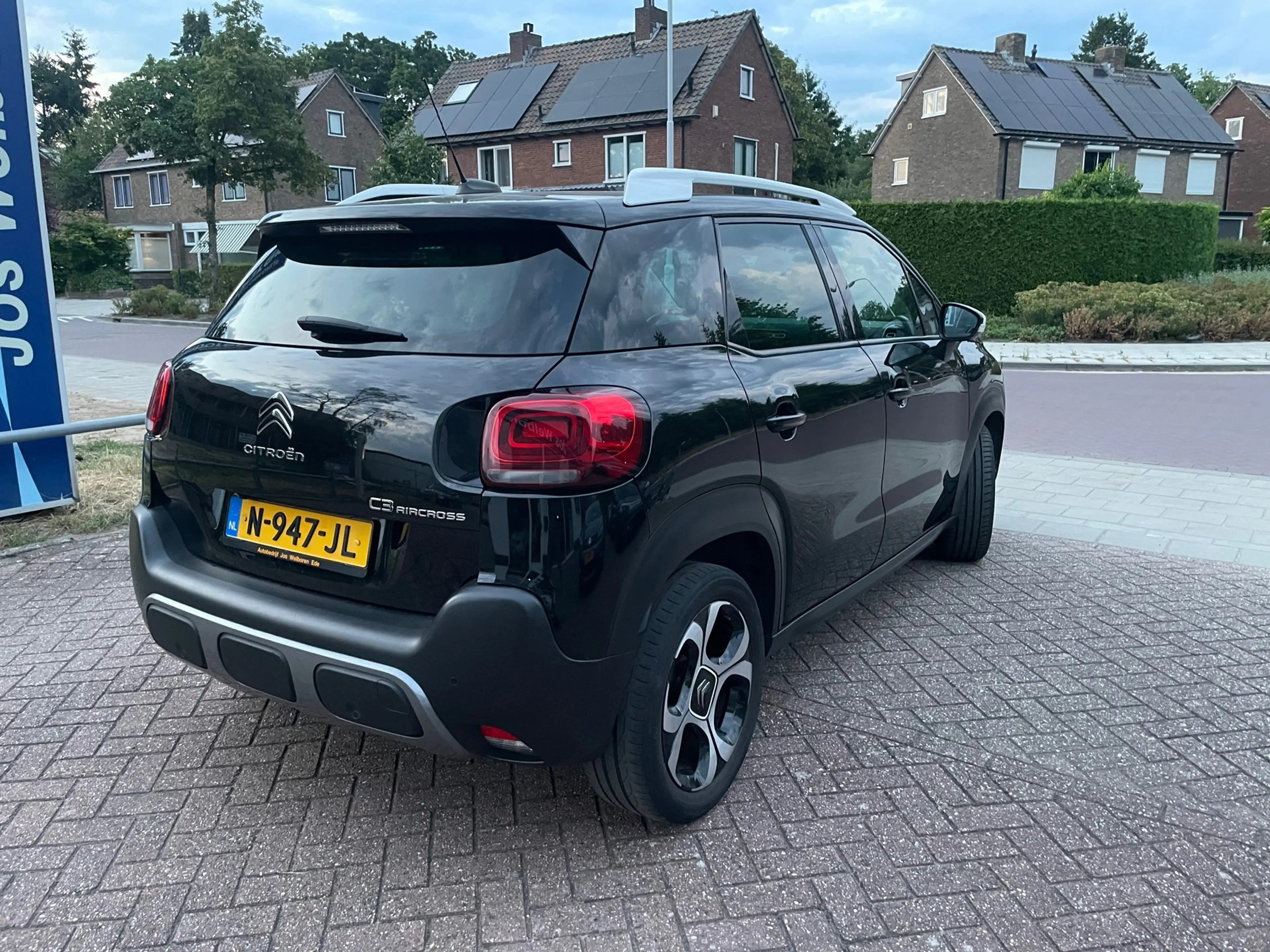 Citroen C3 Aircross 1.2 PureTech S&S Shine — photo 3