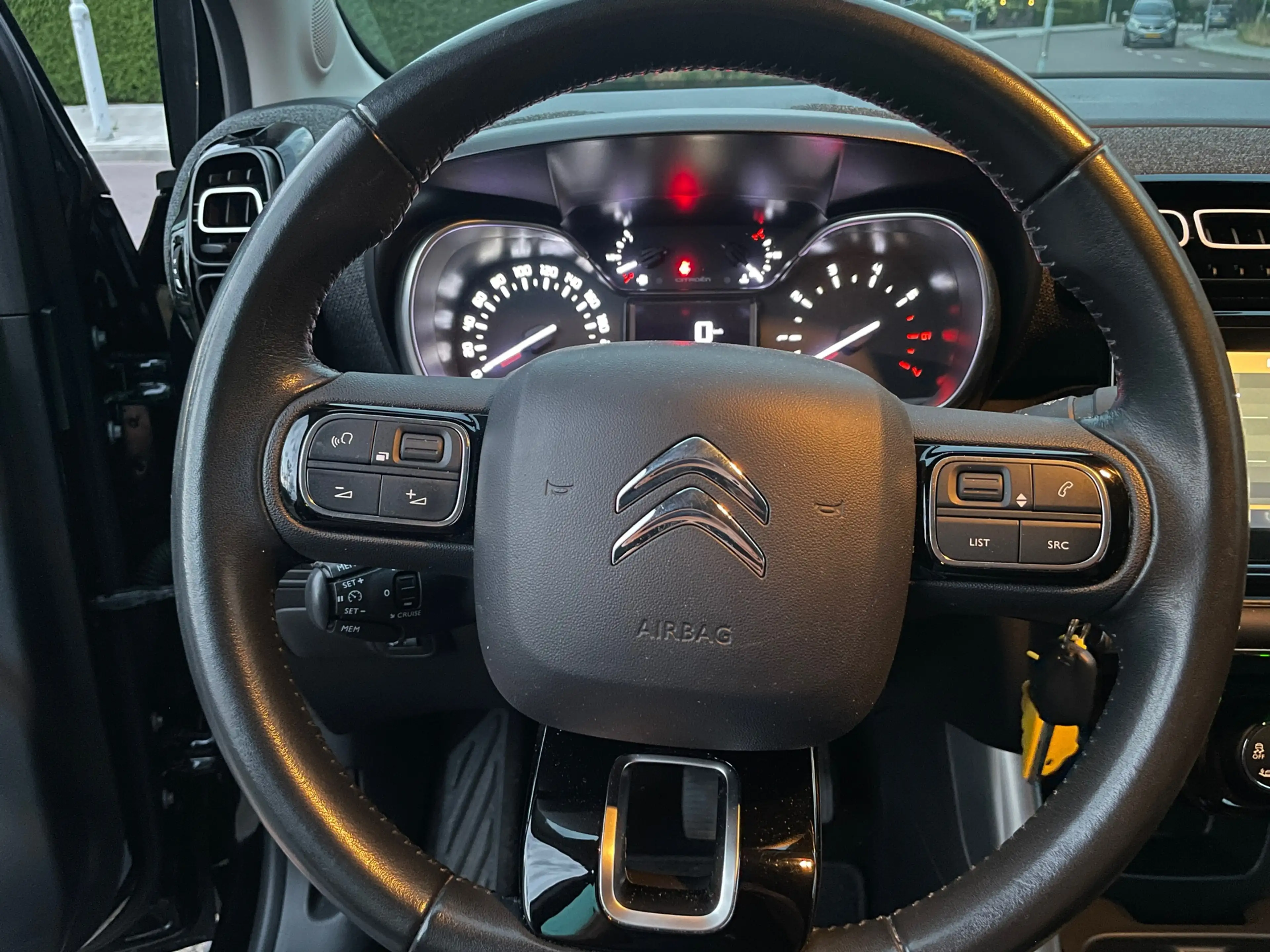 Citroen C3 Aircross 1.2 PureTech S&S Shine — photo 13