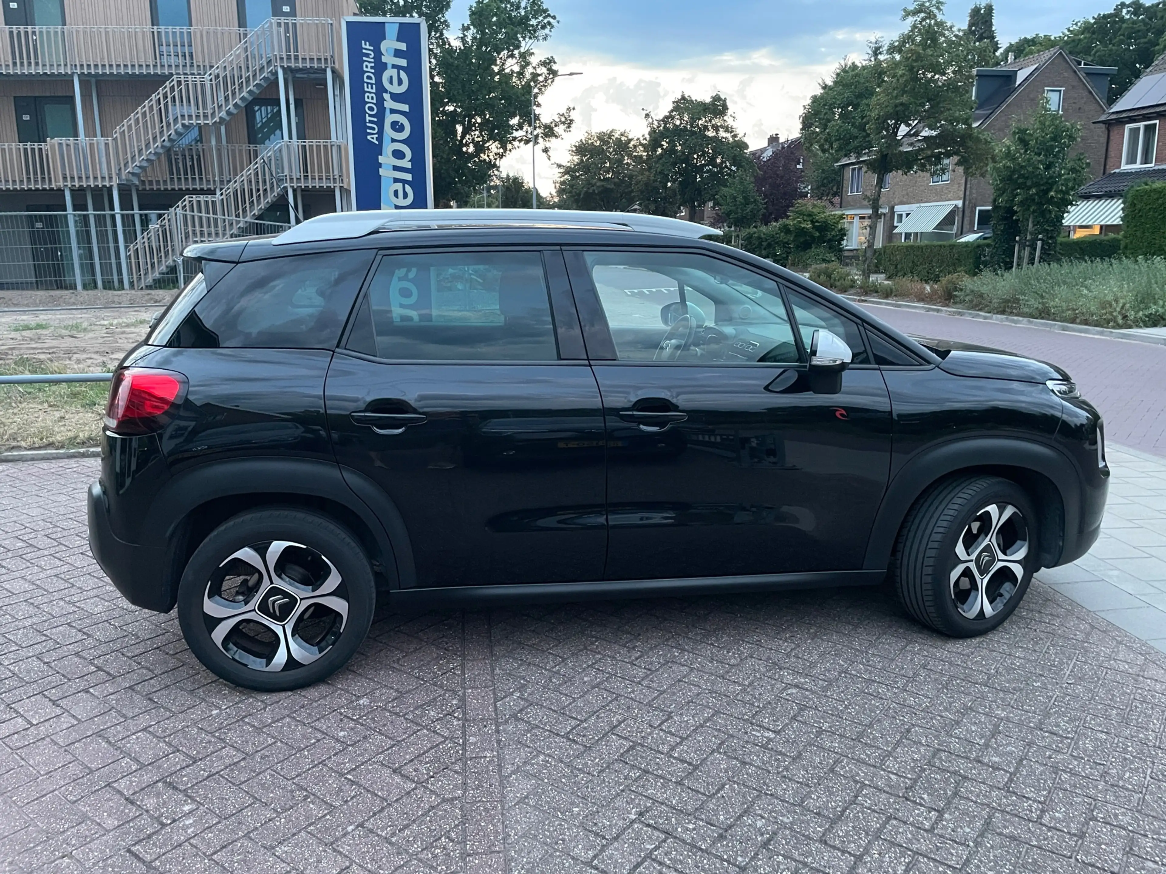 Citroen C3 Aircross 1.2 PureTech S&S Shine — photo 8