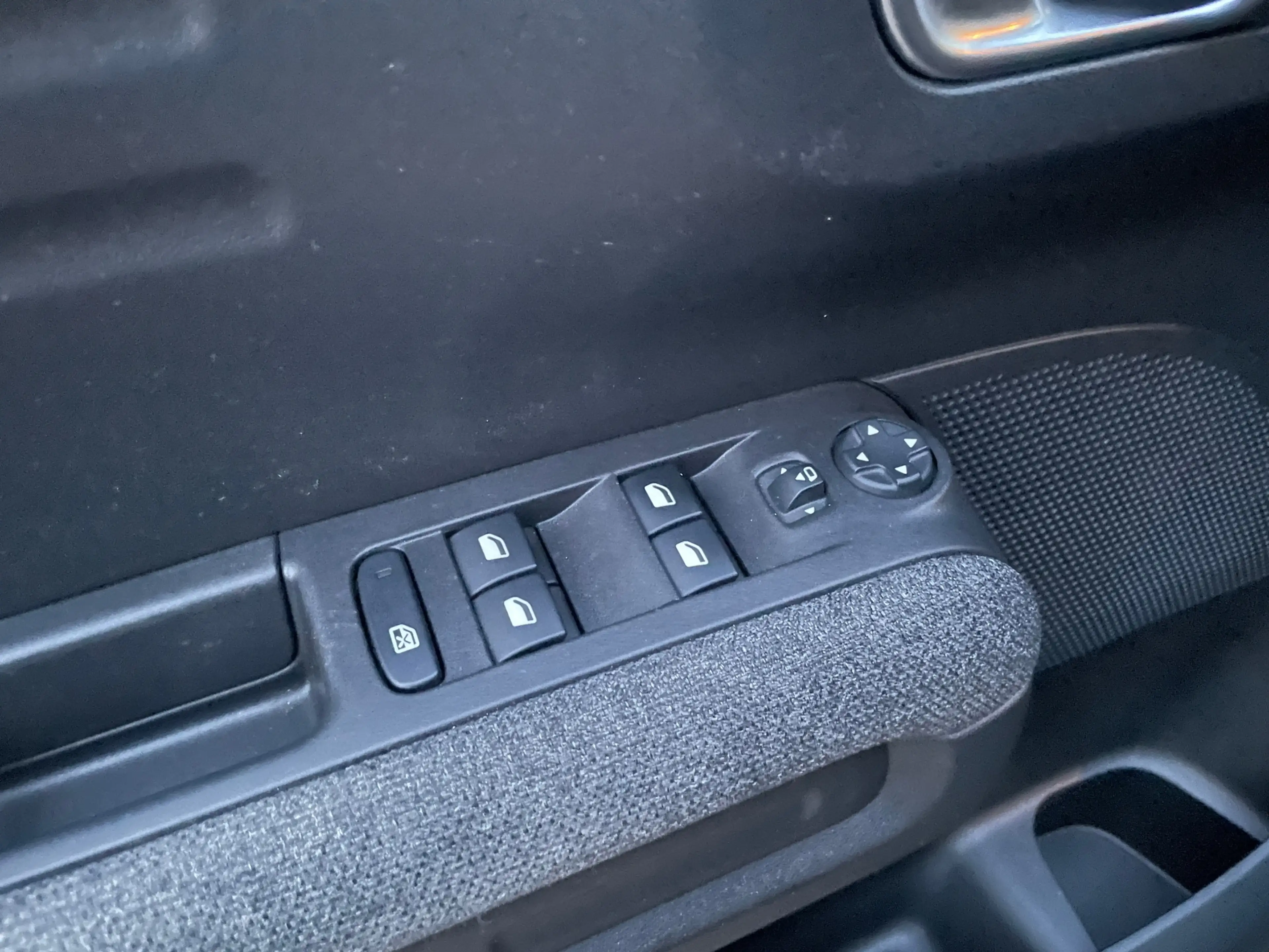 Citroen C3 Aircross 1.2 PureTech S&S Shine — photo 12