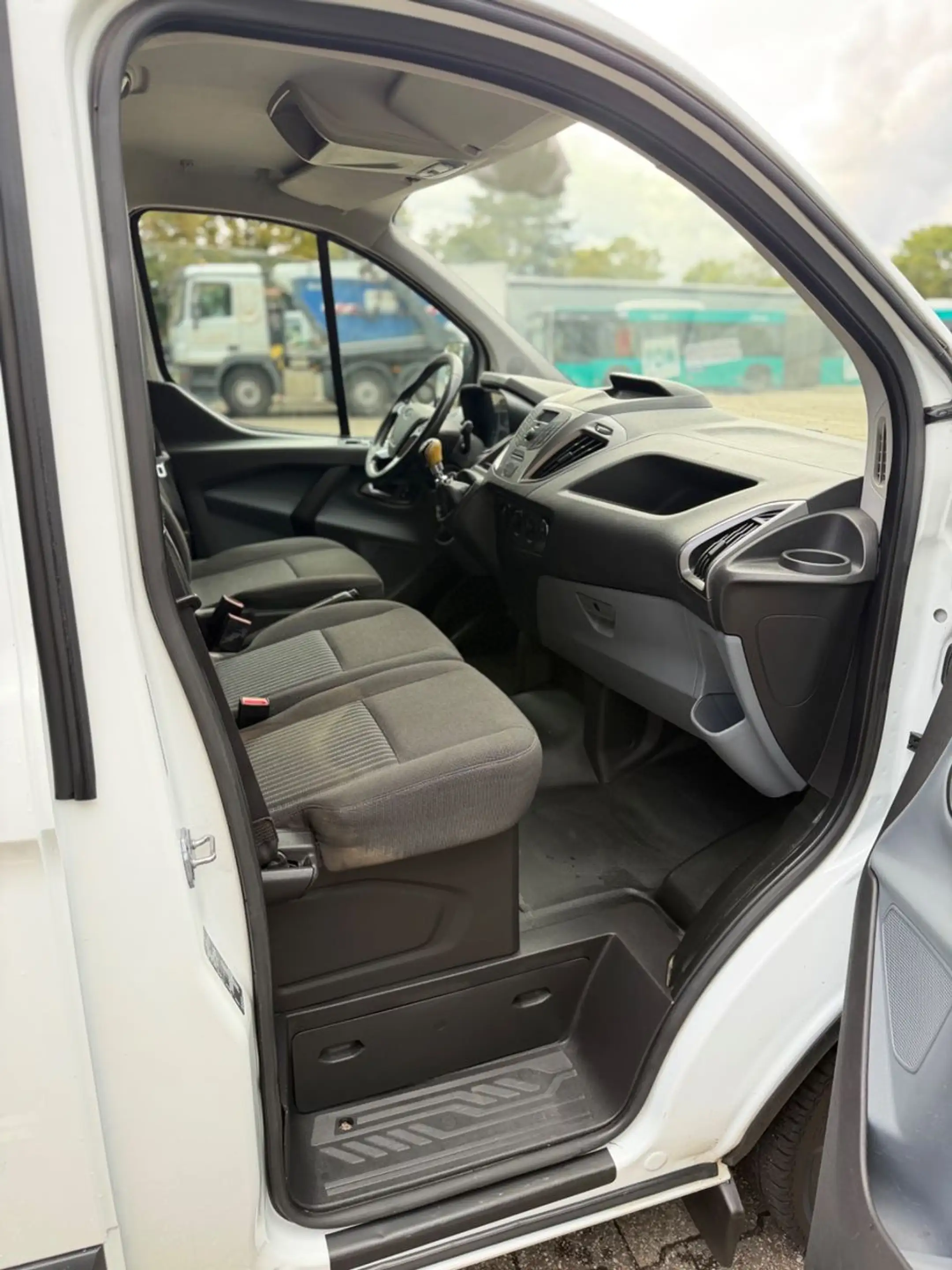 Ford Transit Custom Kasten H1+L1 3.Stz Klima AHK 1.Ha — photo 8