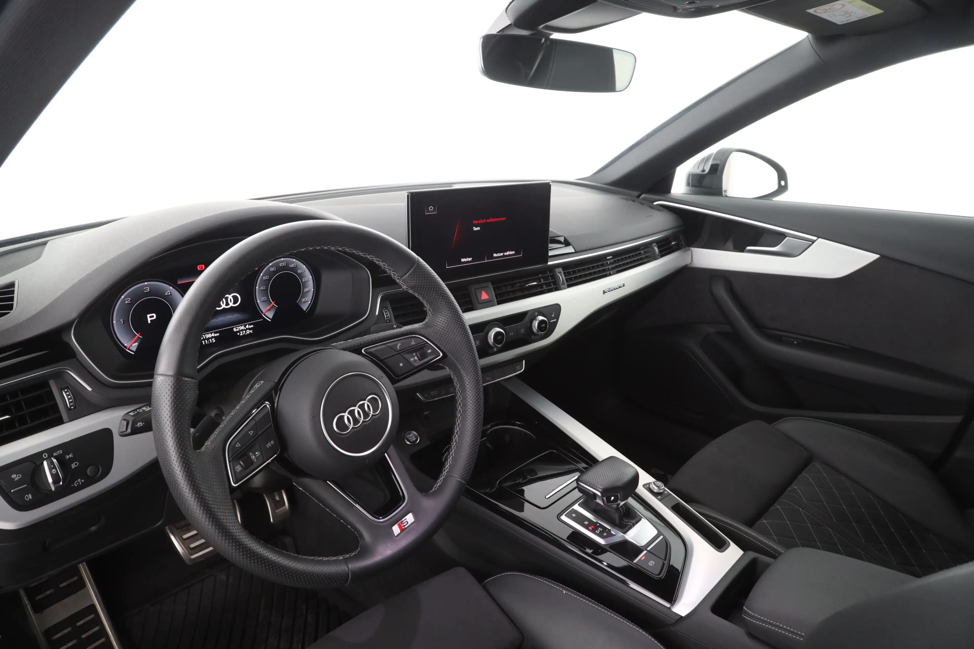 Audi A4 Avant 40 TDI quattro S tronic S line AHK — photo 11
