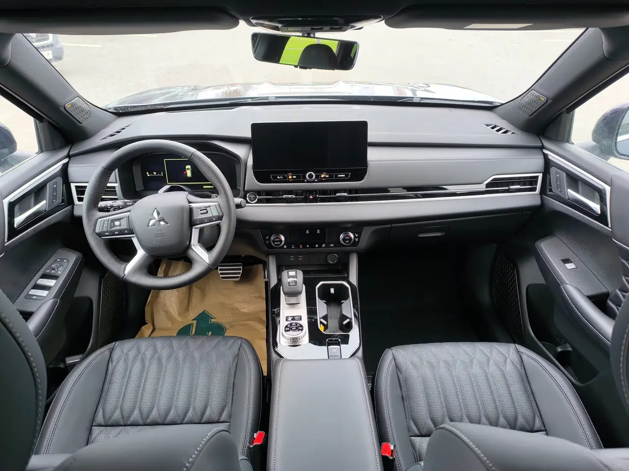 Mitsubishi Outlander 2026 — фото 10