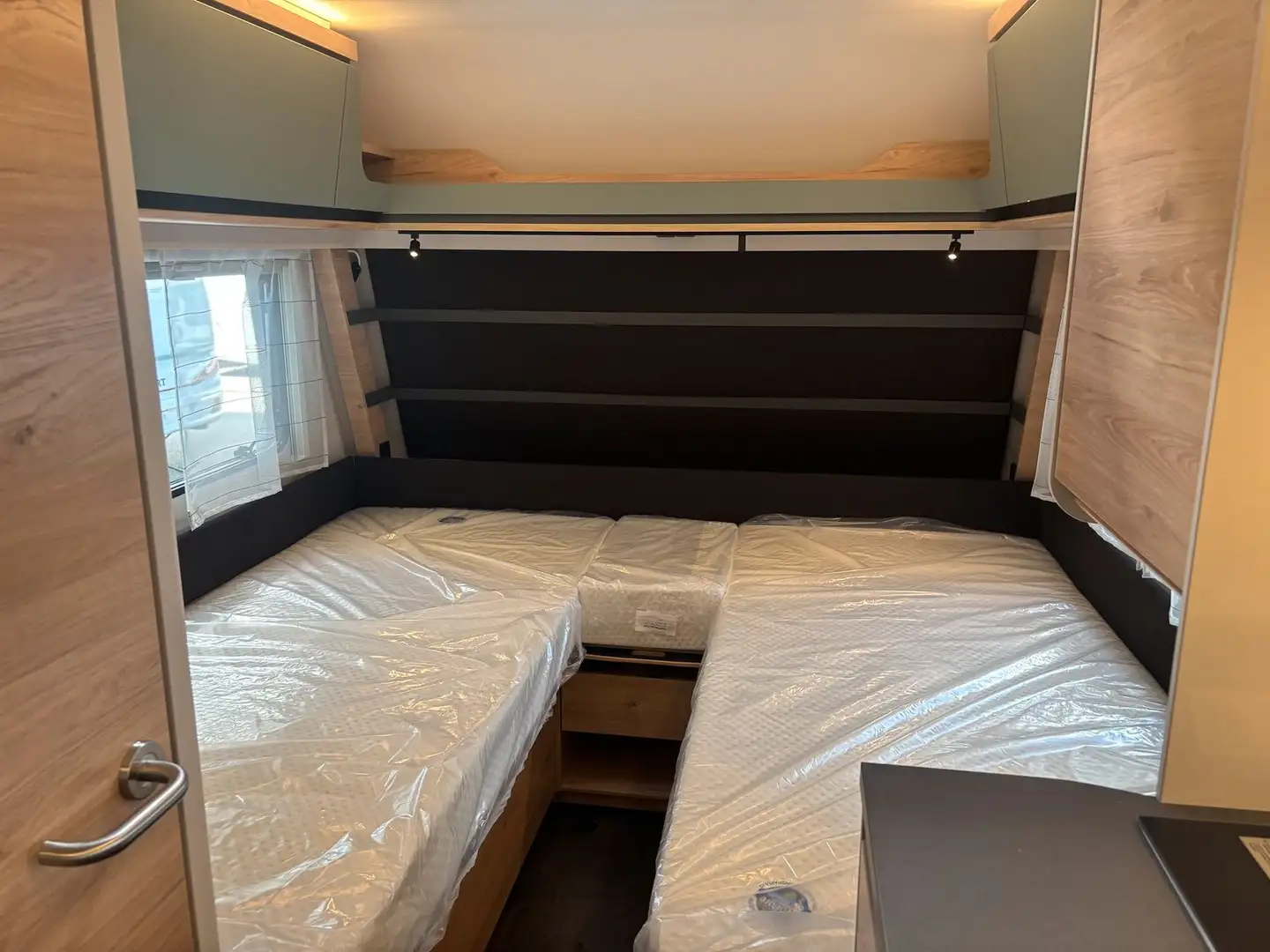 Dethleffs CAMPER 460 EL - 2