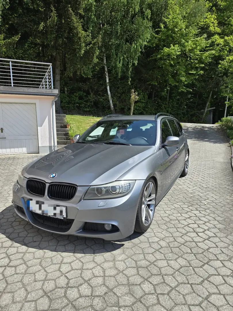 BMW 320 320d DPF Touring M-Paket - 1