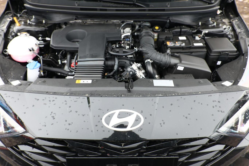 Hyundai i20 Select DCT Nav DigCo 16 CarPlay Kam PDC Temp 66... — photo 12
